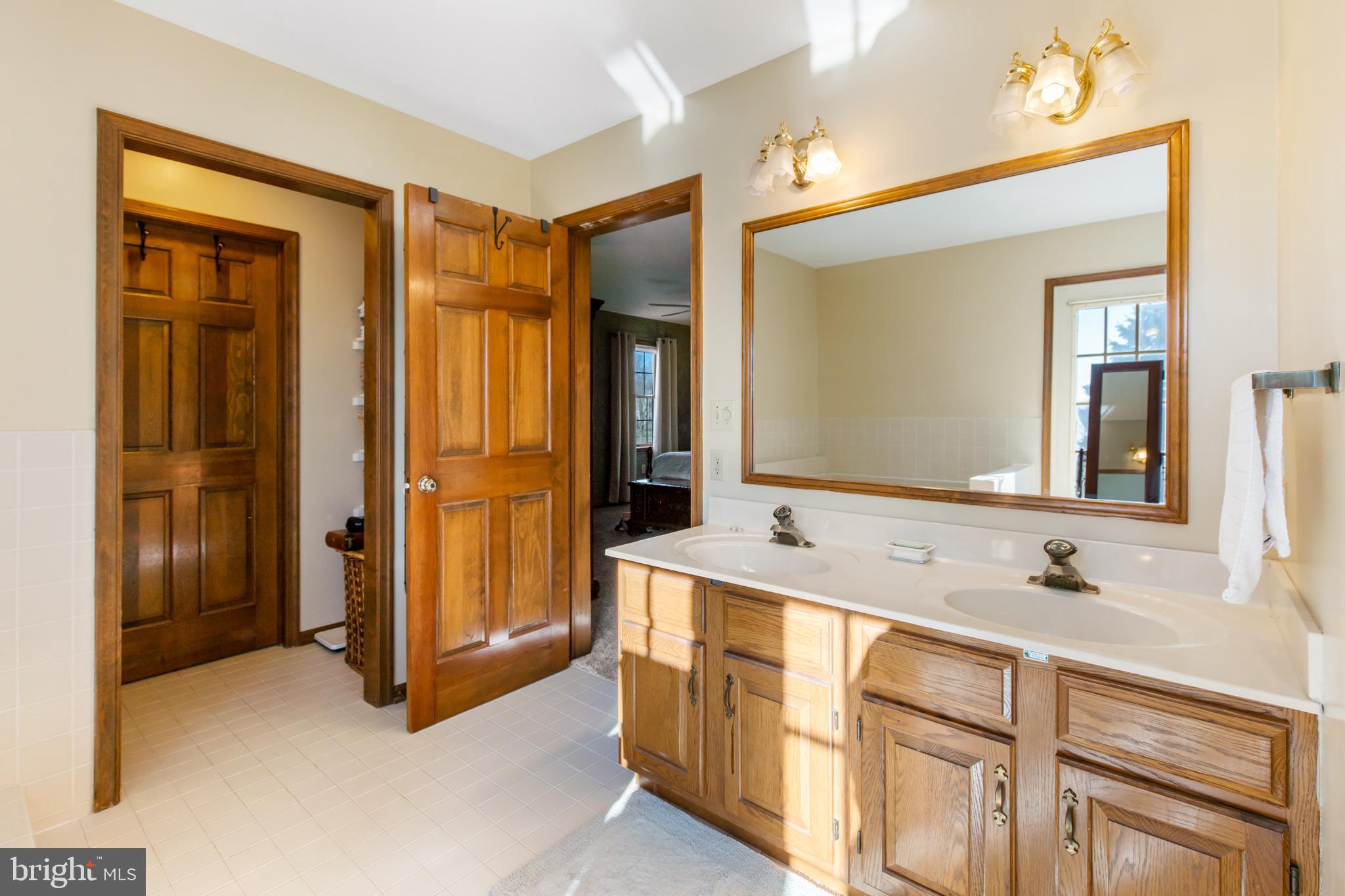 QUAIL HOLLOW - Residential