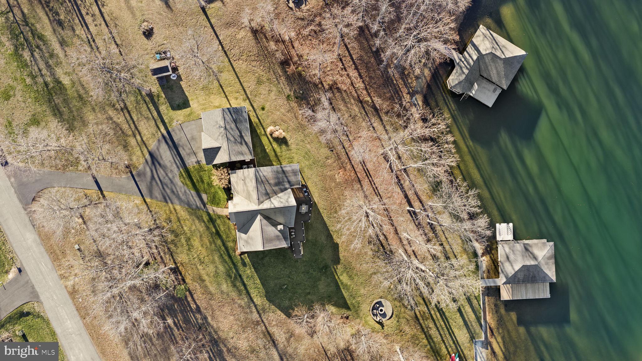 THE WATERS AT LAKE ANNA - Residential