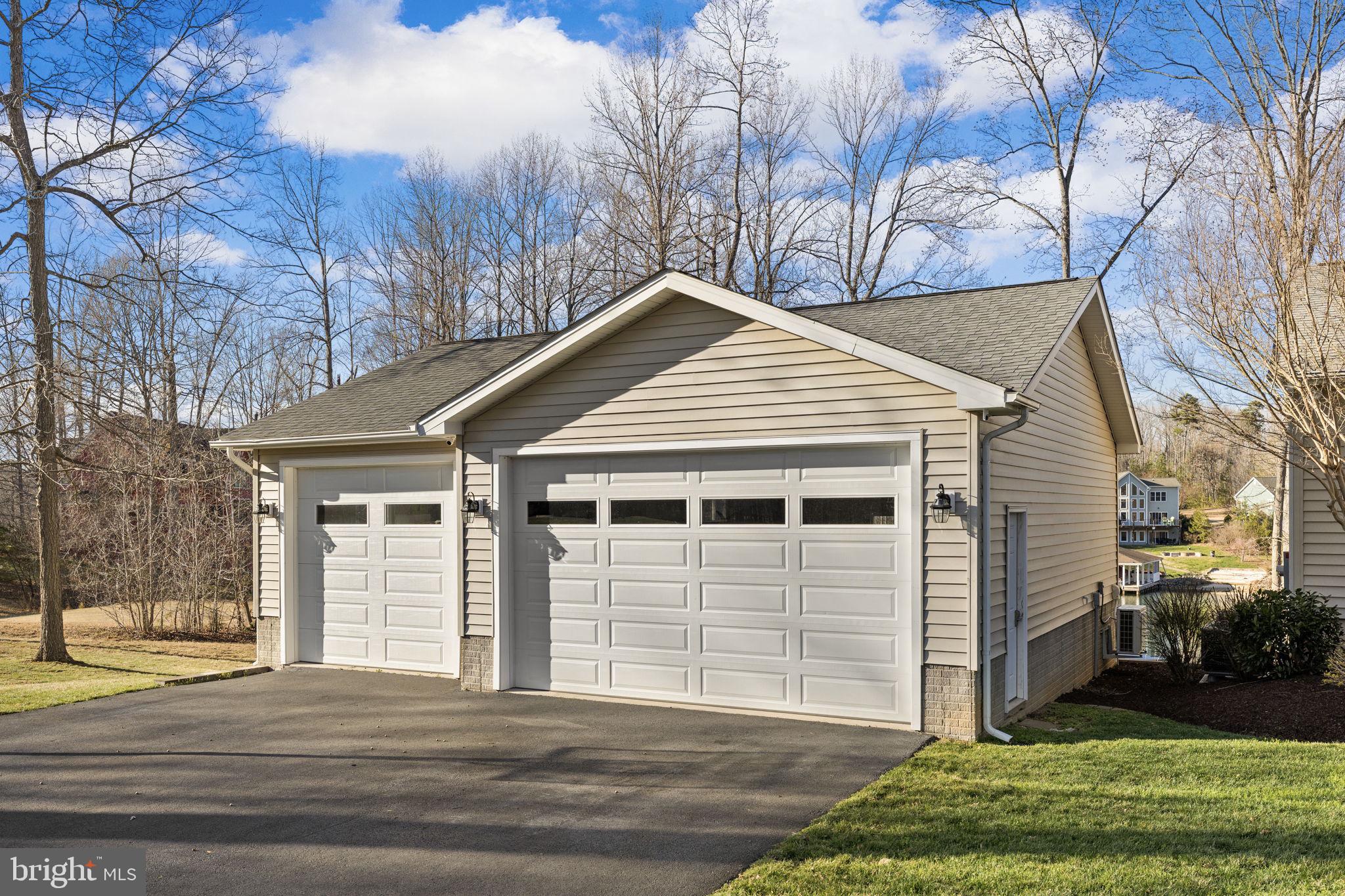 THE WATERS AT LAKE ANNA - Residential