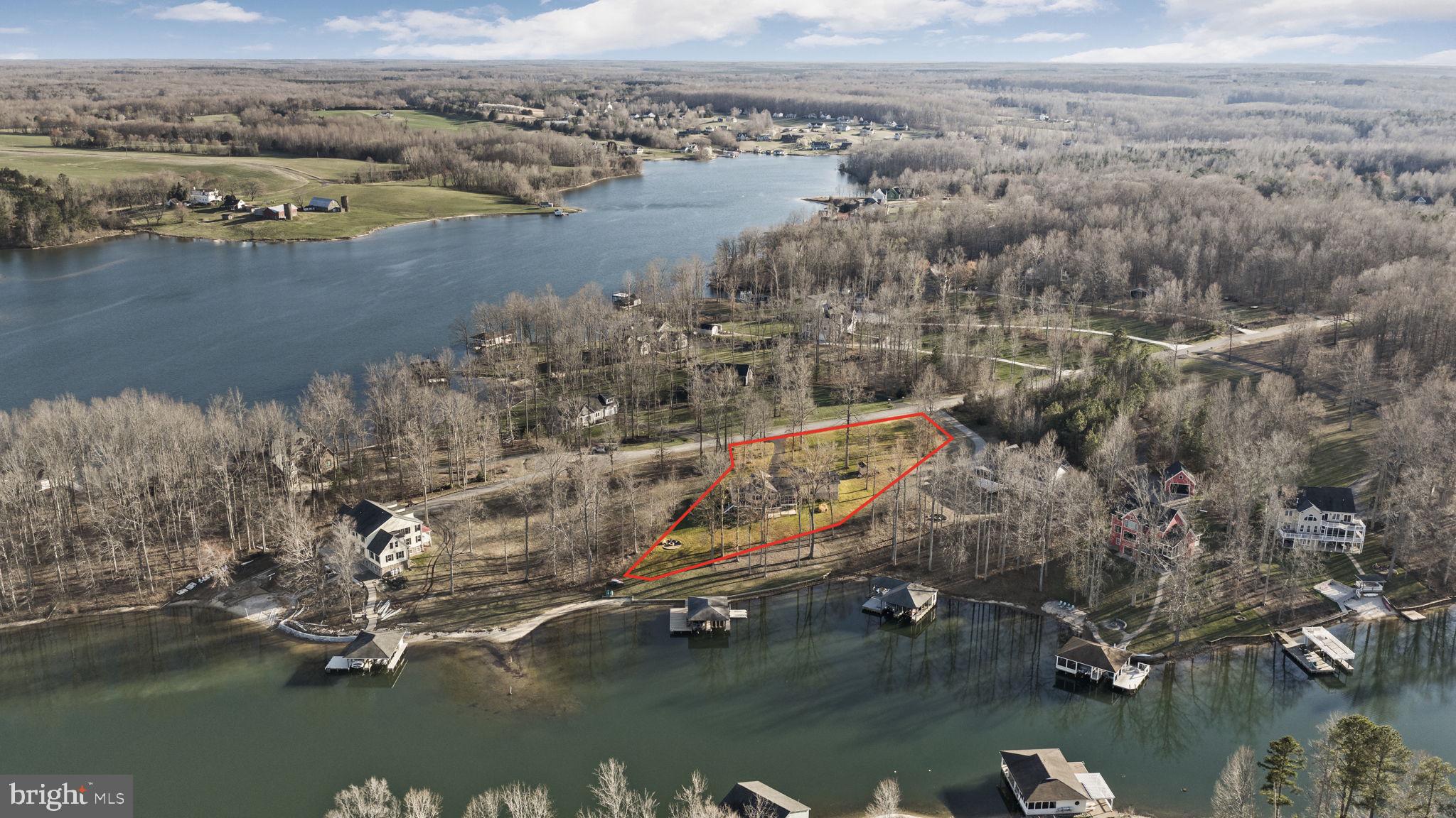 THE WATERS AT LAKE ANNA - Residential