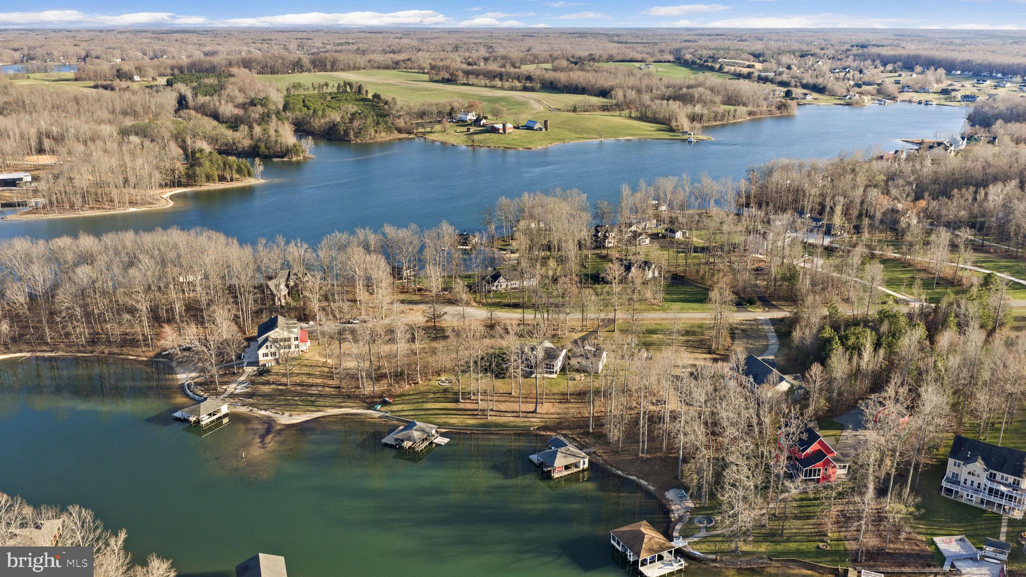 THE WATERS AT LAKE ANNA - Residential