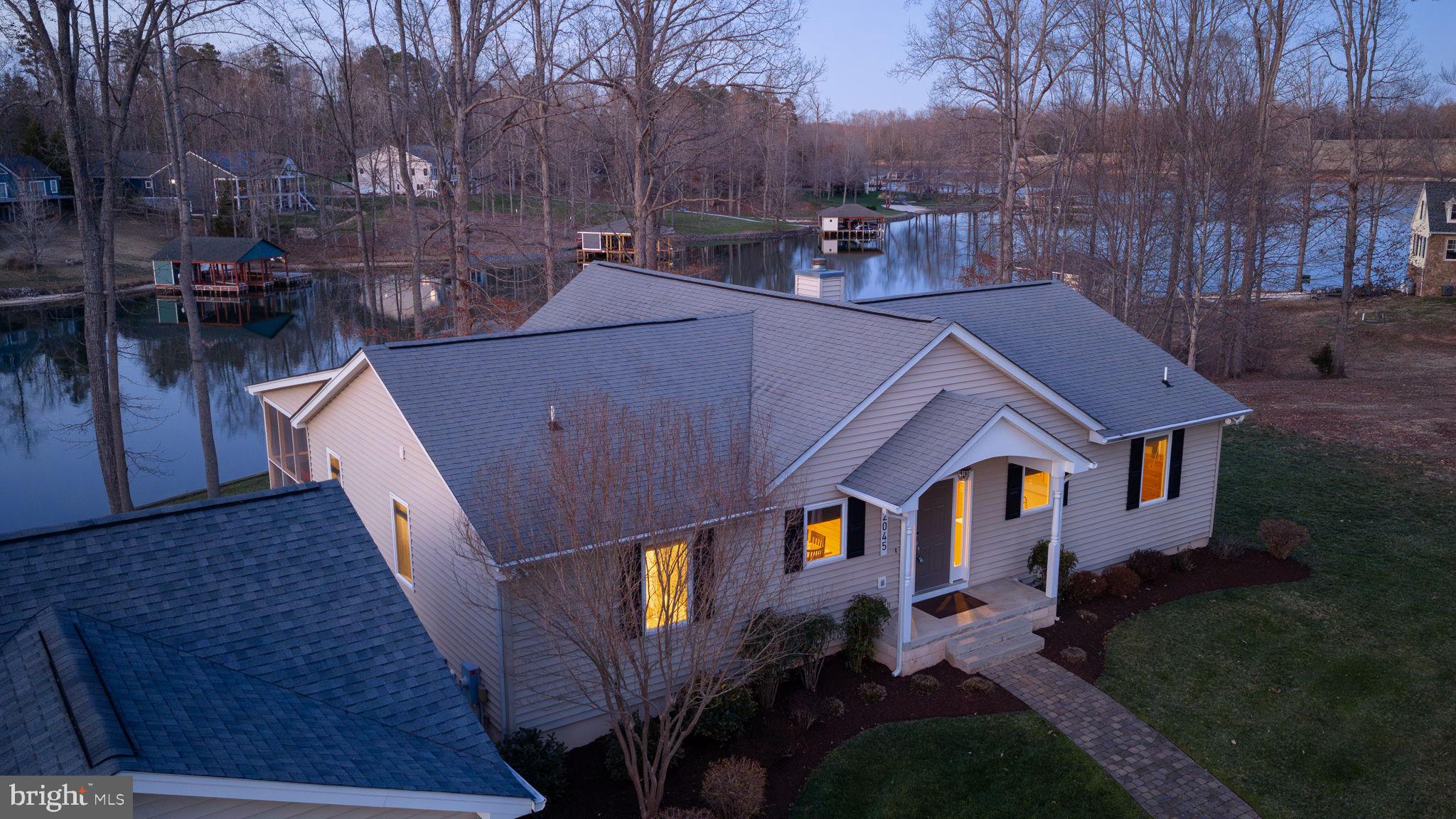 THE WATERS AT LAKE ANNA - Residential