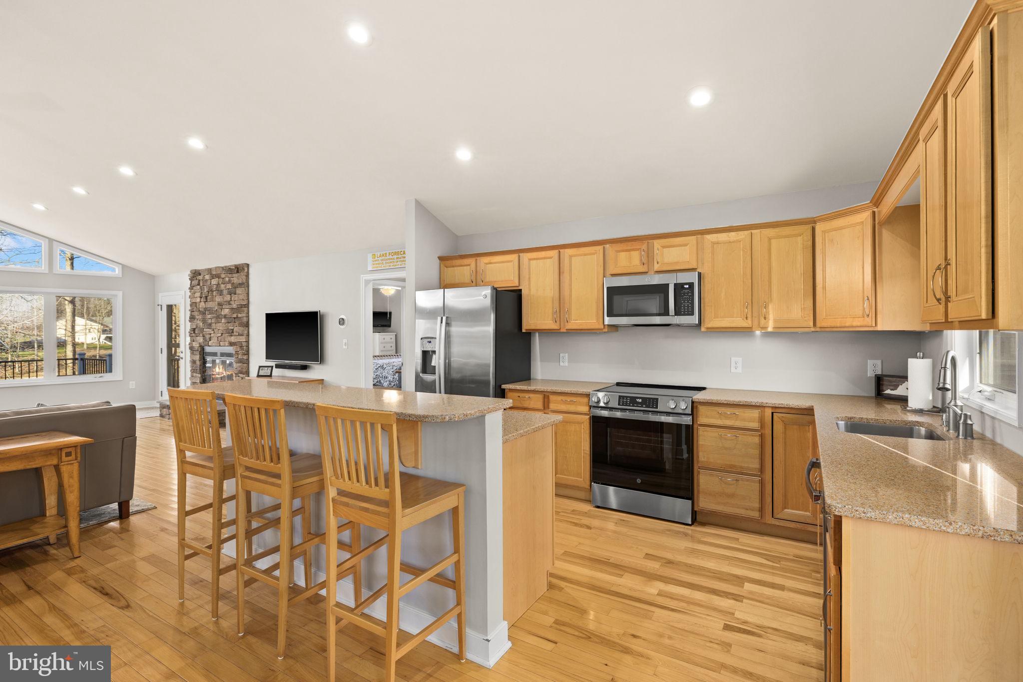 THE WATERS AT LAKE ANNA - Residential