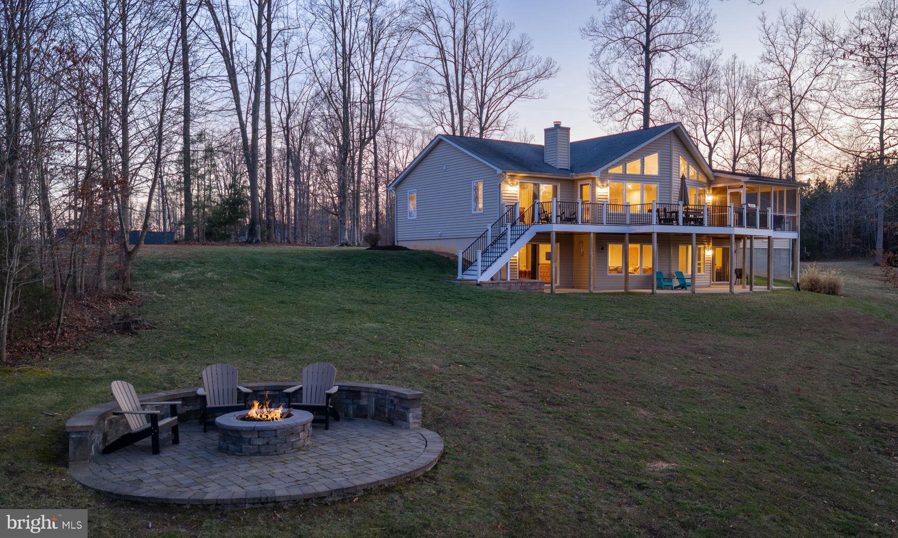 2045 LAKE FOREST DRIVE