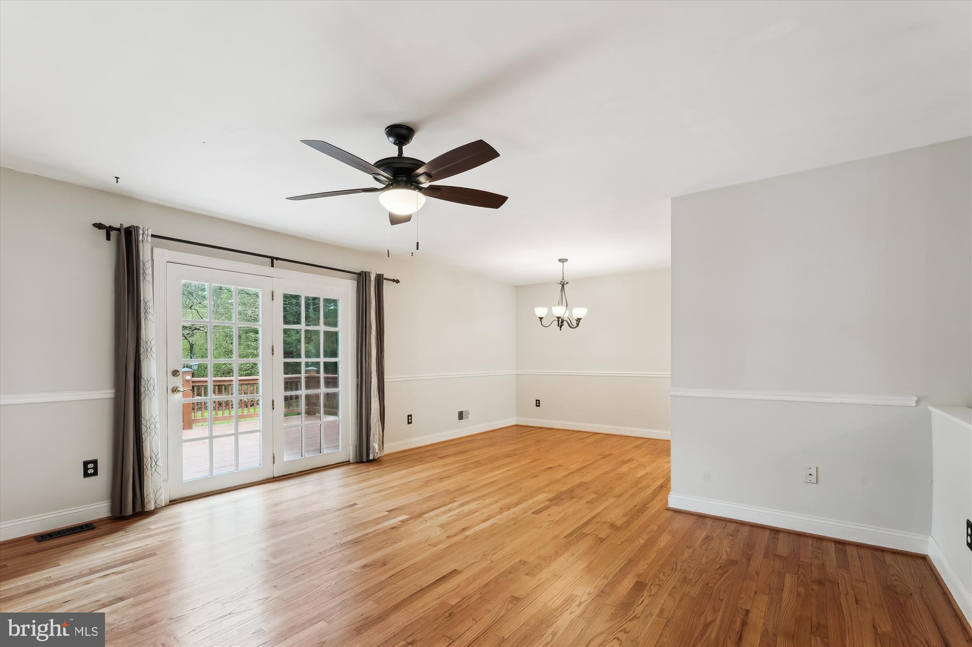 MILL CREEK TOWNE - Residential