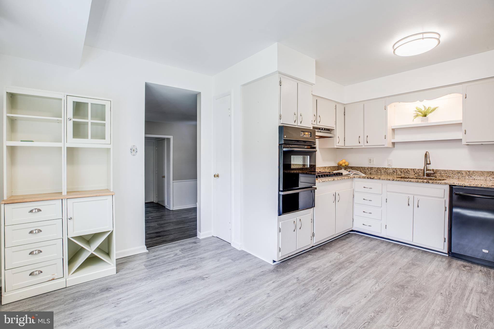 RIVERSIDE ESTATES - Residential