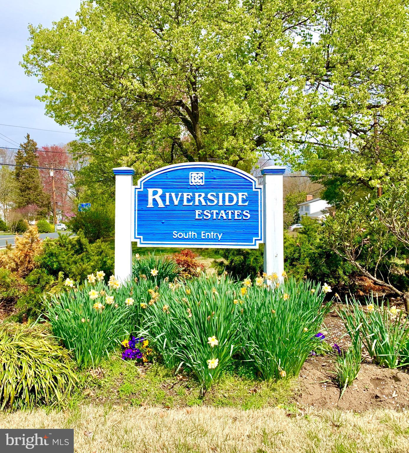 RIVERSIDE ESTATES - Residential