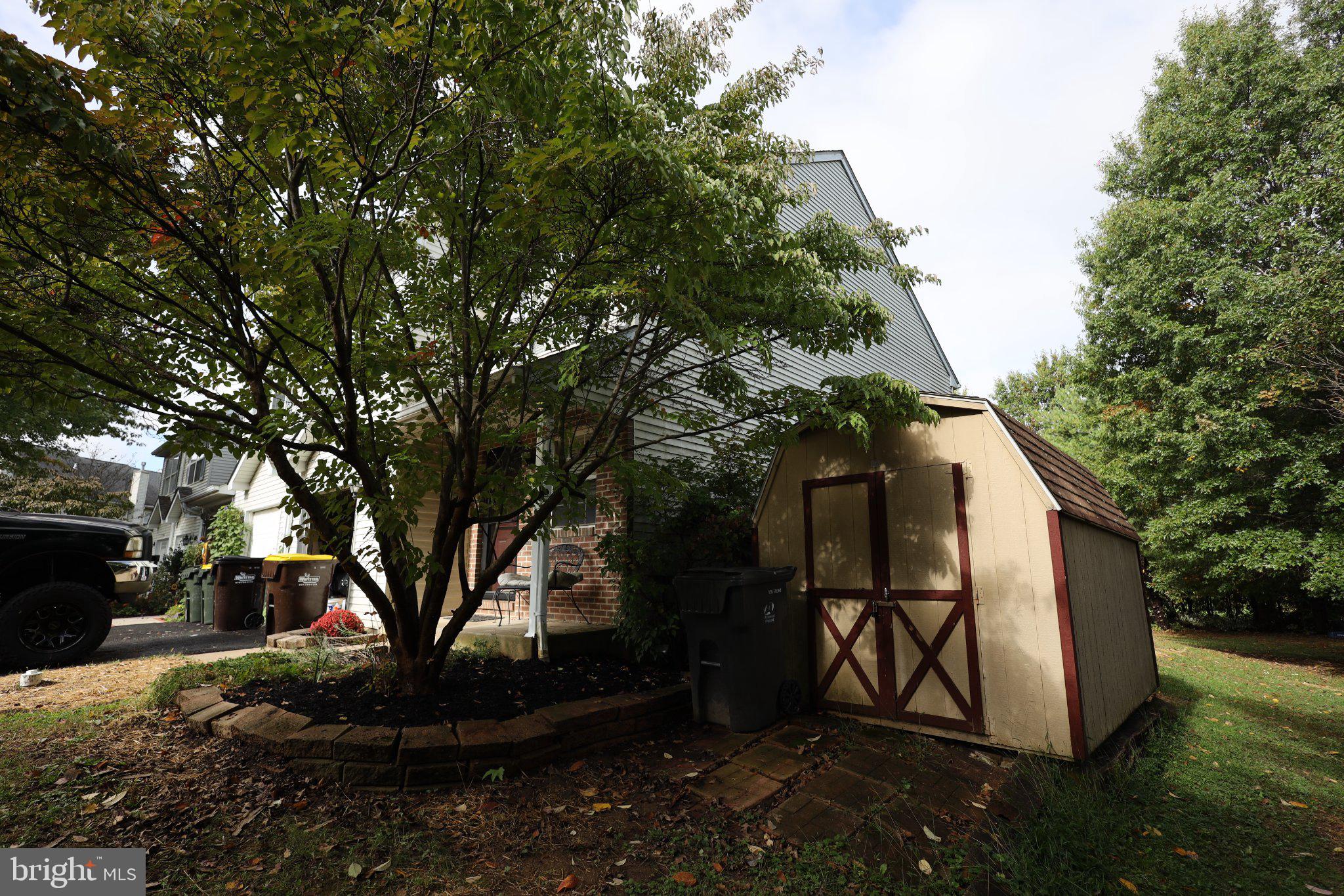 6196 MOUNTAIN LAUREL COURT