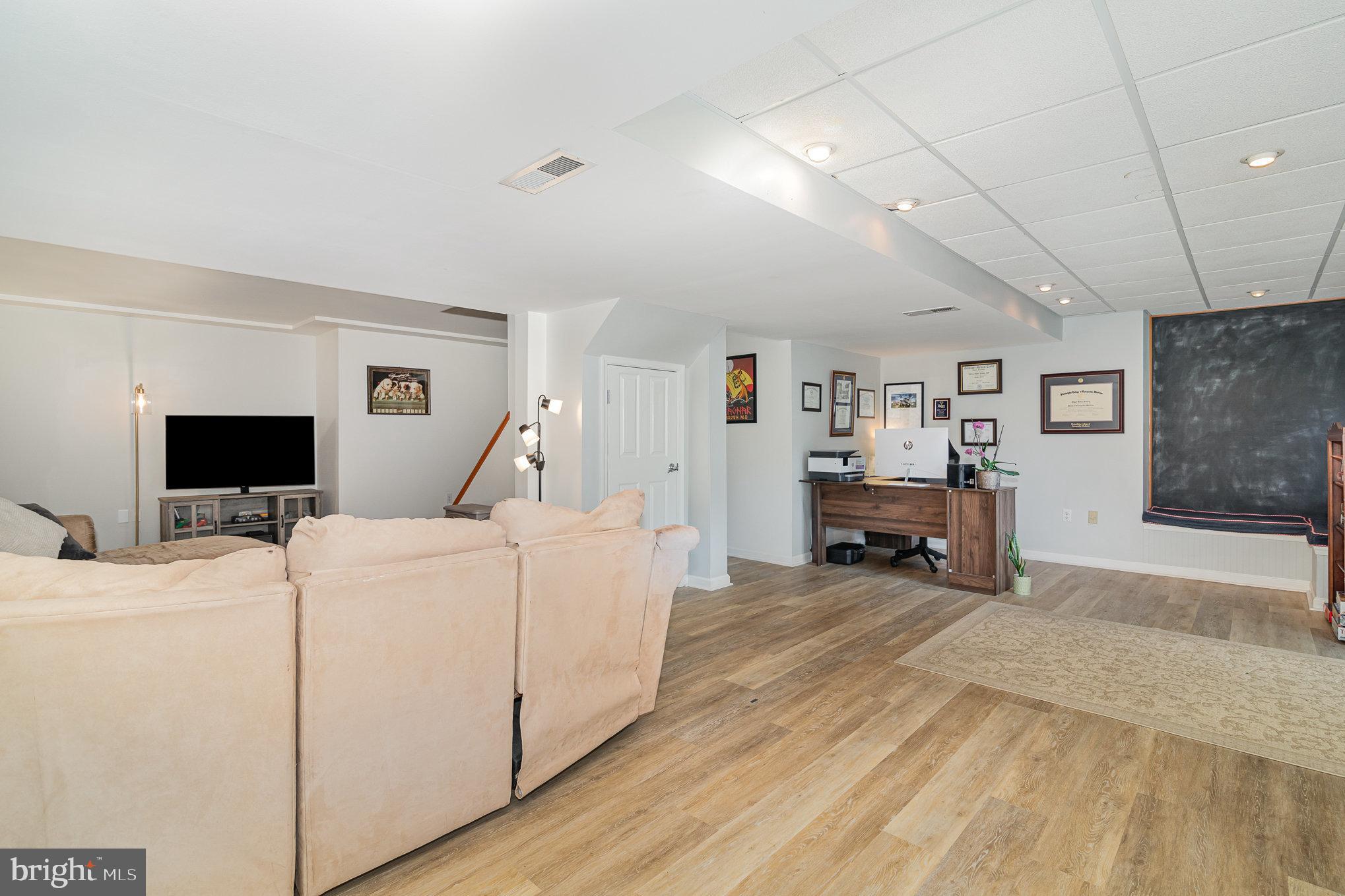 EAST PENNSBORO - Residential