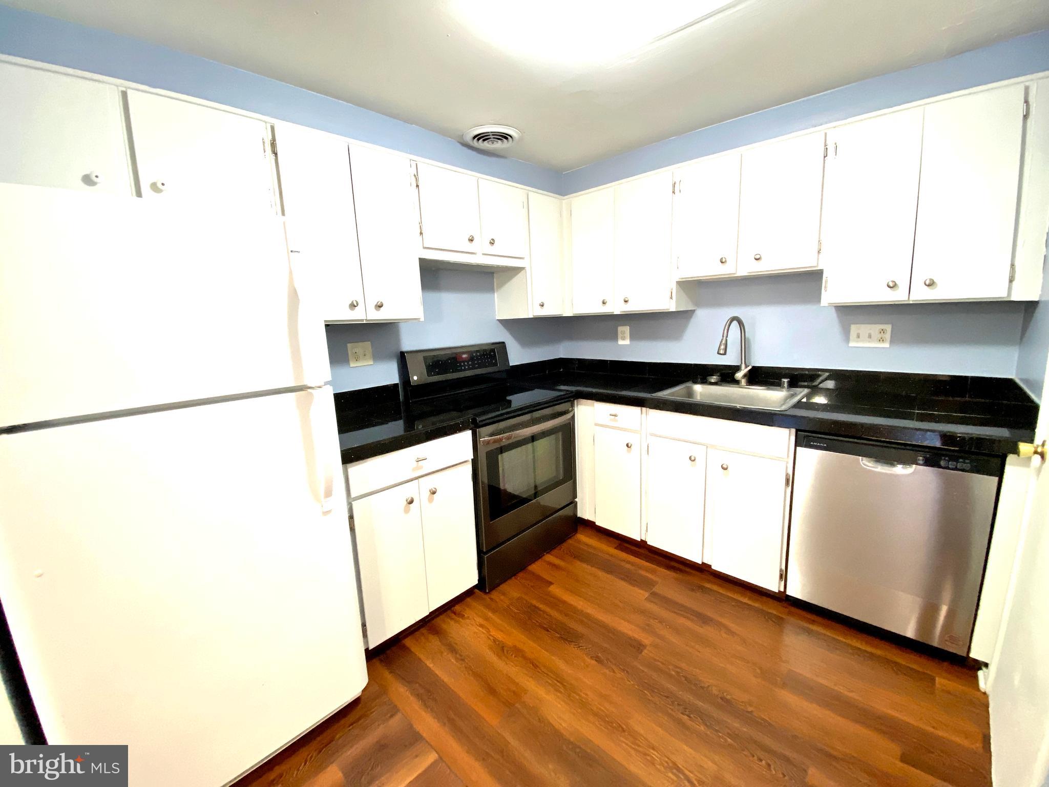 NATHANS HILL - Residential Lease