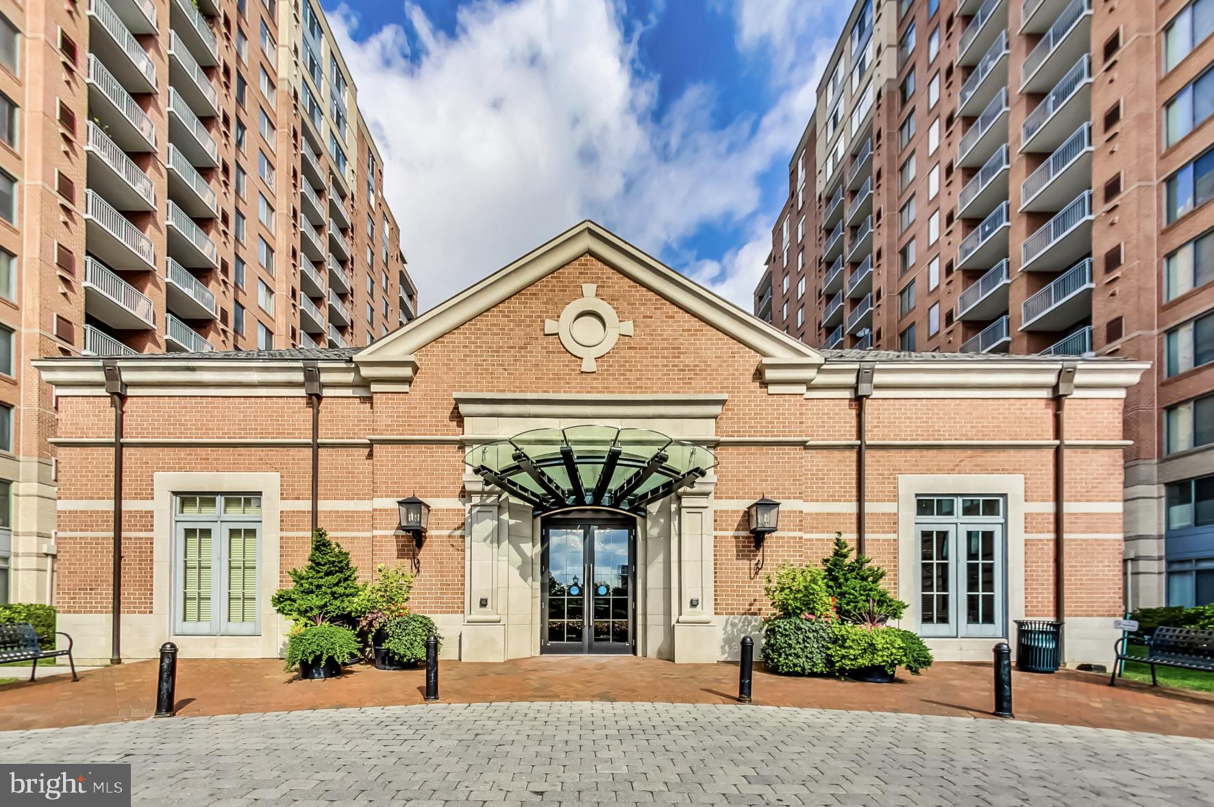 GALLERY AT WHITE FLINT - Residential Lease