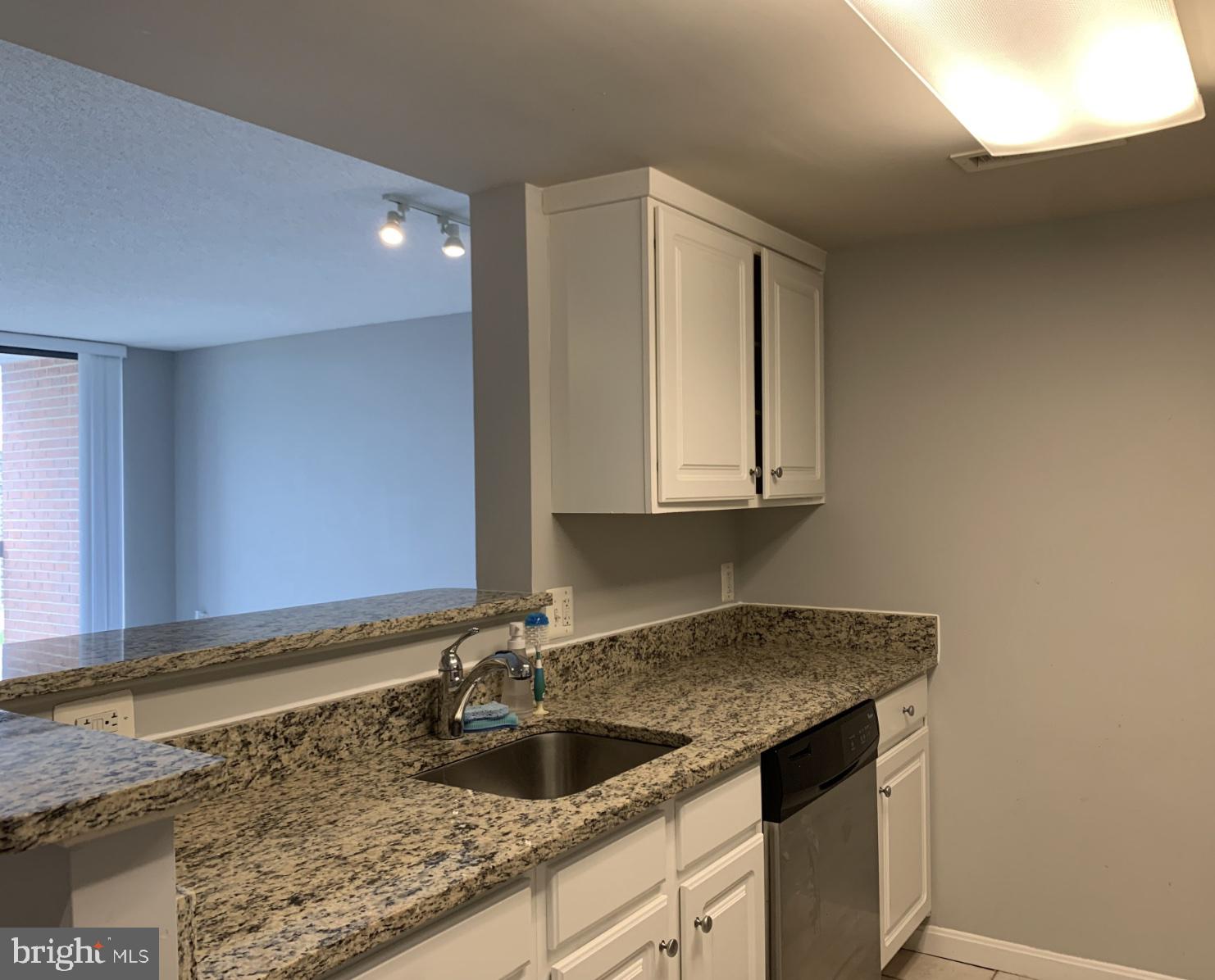 GALLERY AT WHITE FLINT - Residential Lease