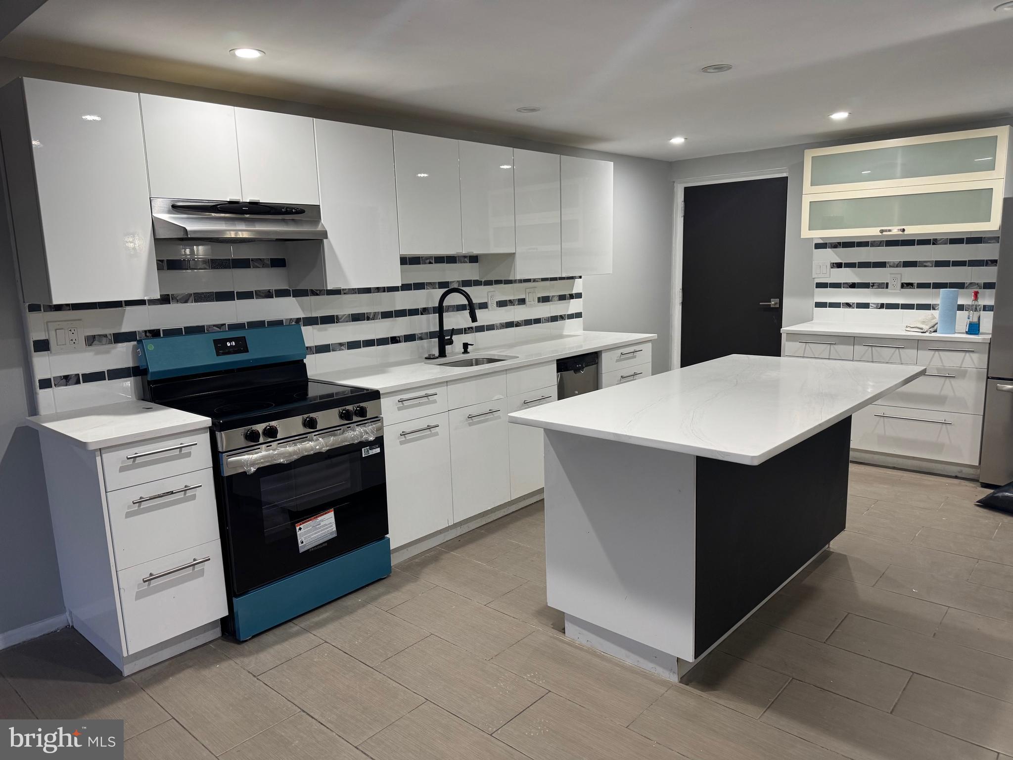 FOX VALLEY - Residential