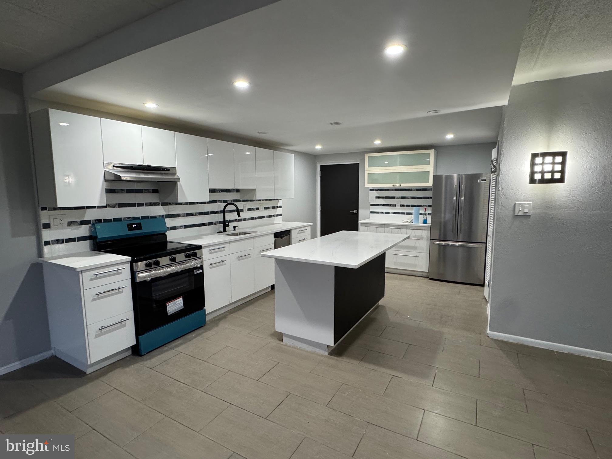 FOX VALLEY - Residential