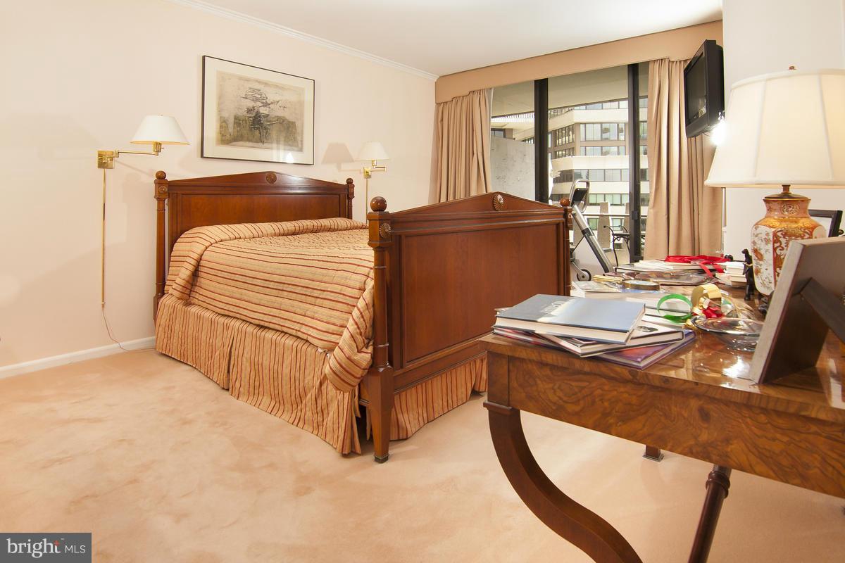 FOGGY BOTTOM - Residential