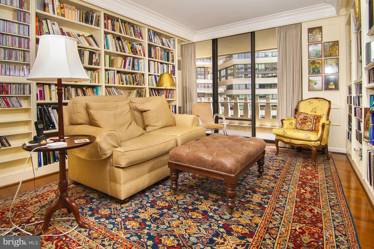 FOGGY BOTTOM - Residential