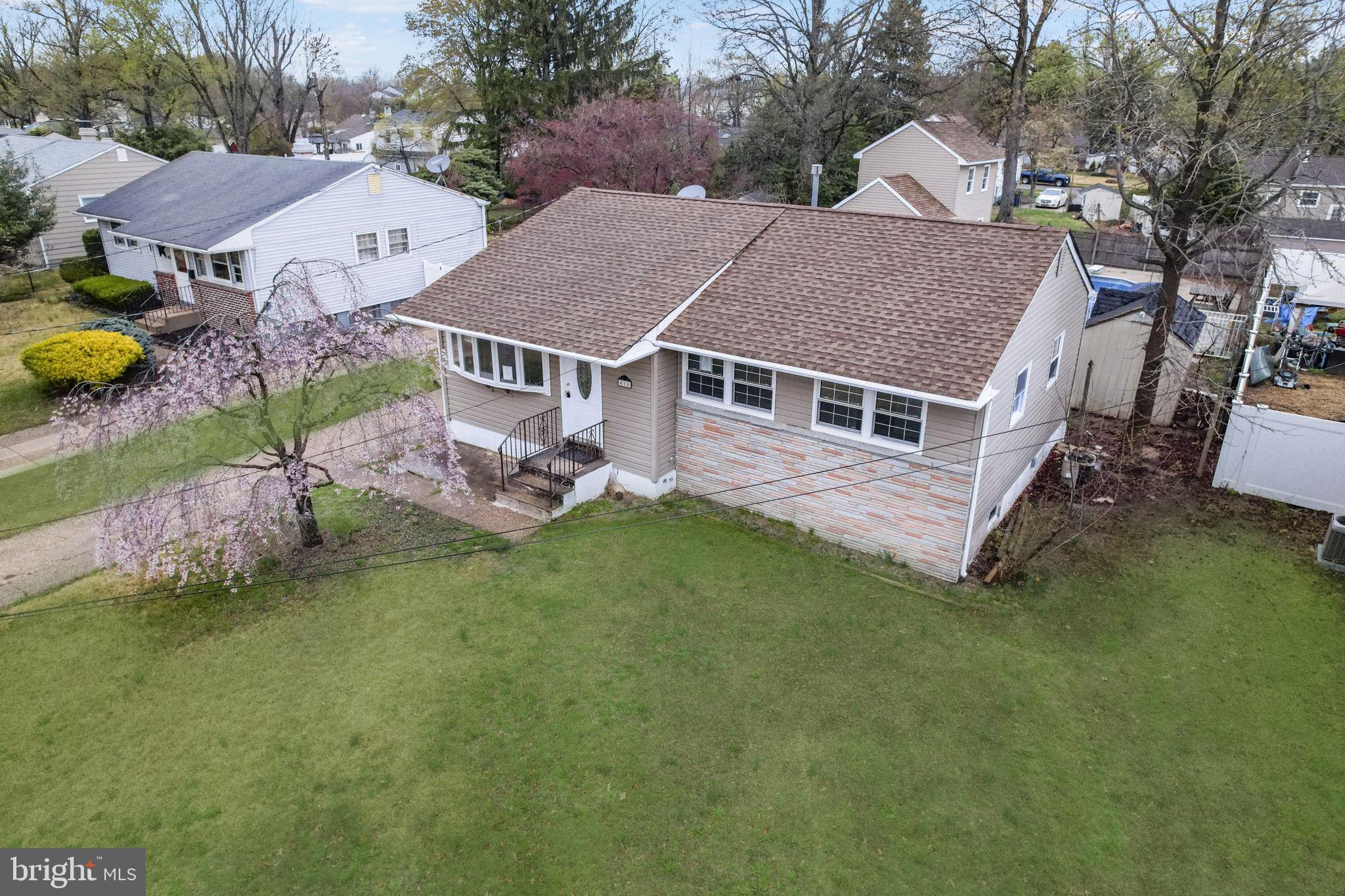 418 DELVIEW LANE