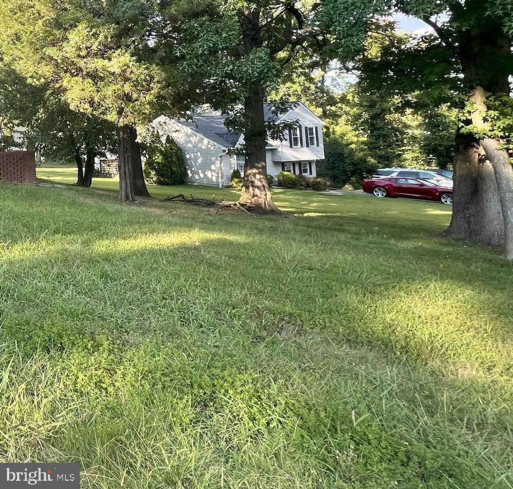 Photo of 428 Azalea Place, GLEN BURNIE, MD 21060 (MLS # MDAA2129308)