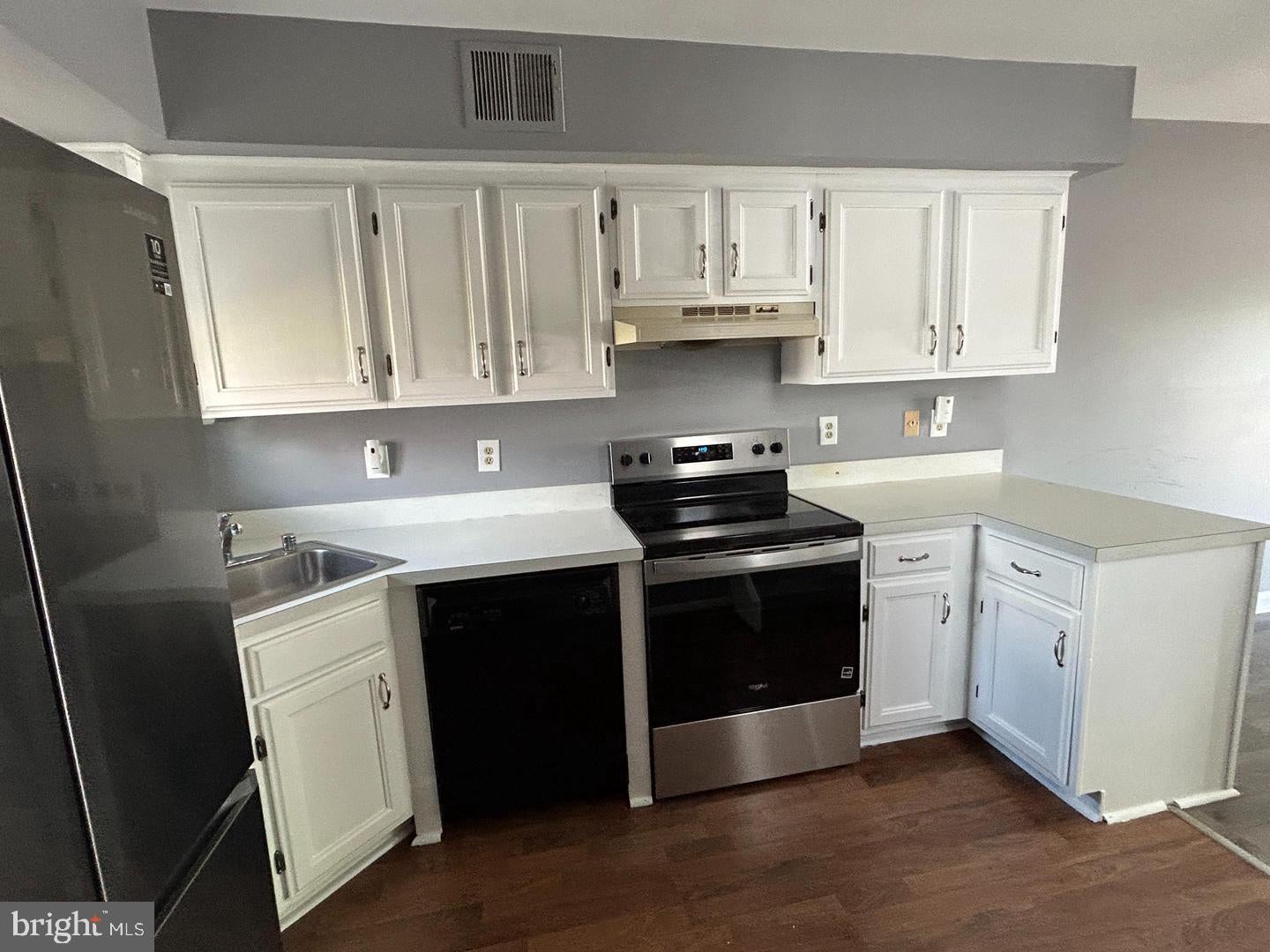 635 94TH STREET 10 J