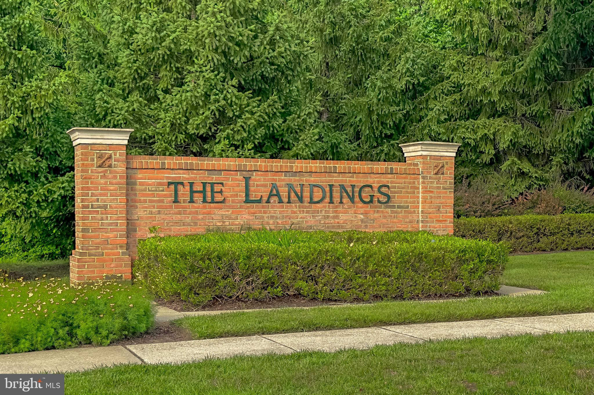 SOUTH RIVER COLONY - Residential