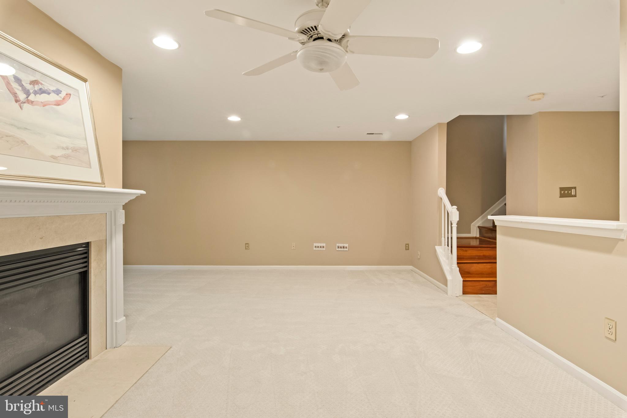 SOUTH RIVER COLONY - Residential