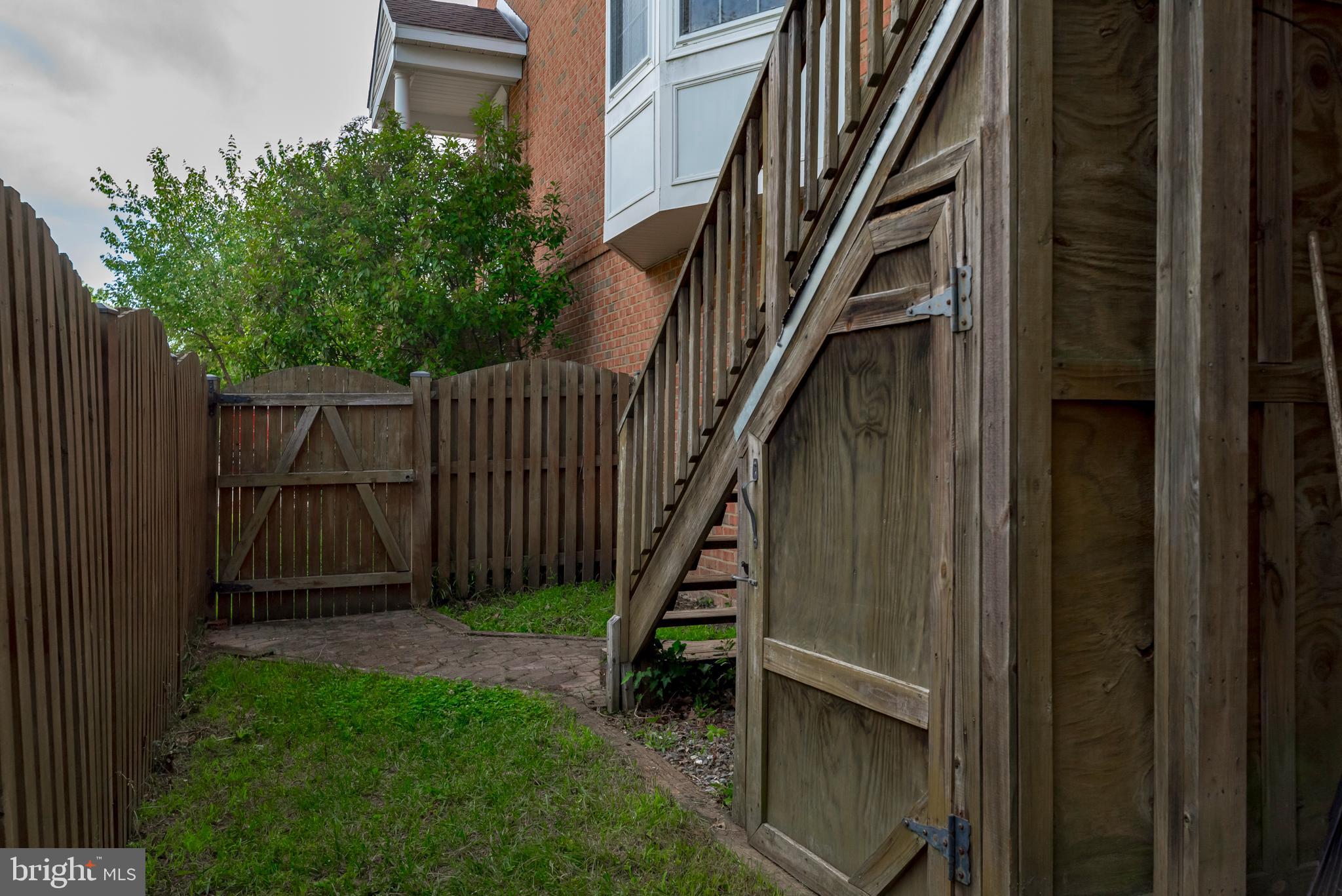 SOUTH RIVER COLONY - Residential