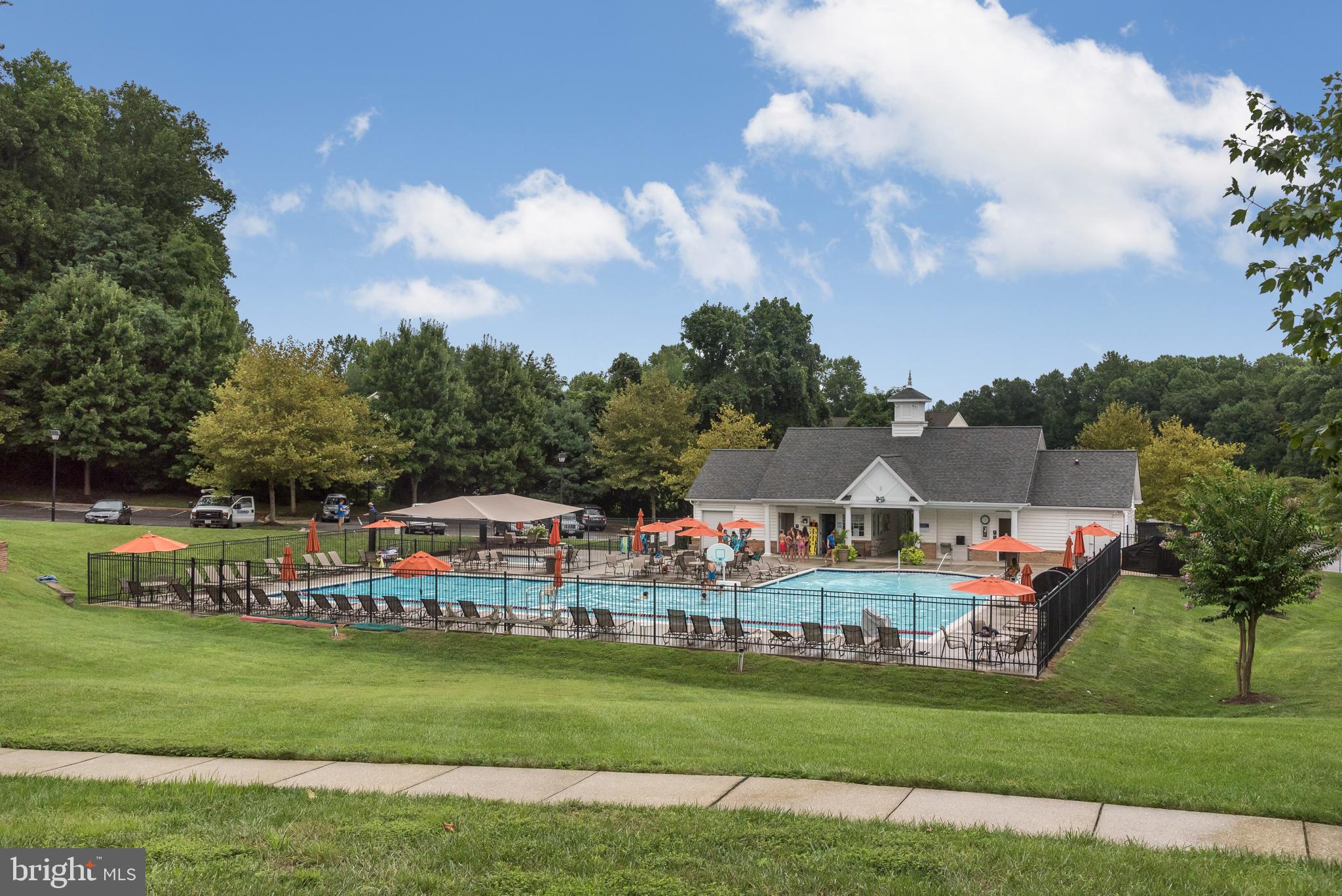 SOUTH RIVER COLONY - Residential