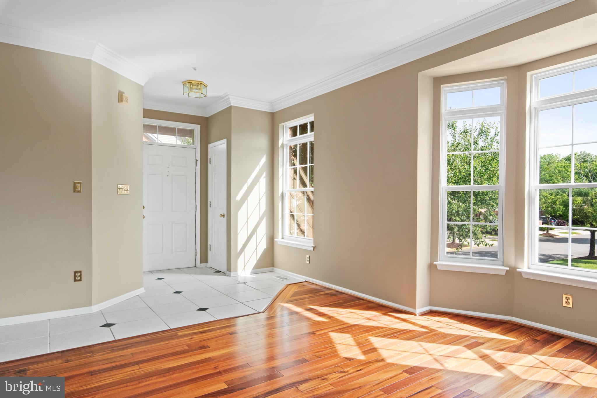 SOUTH RIVER COLONY - Residential