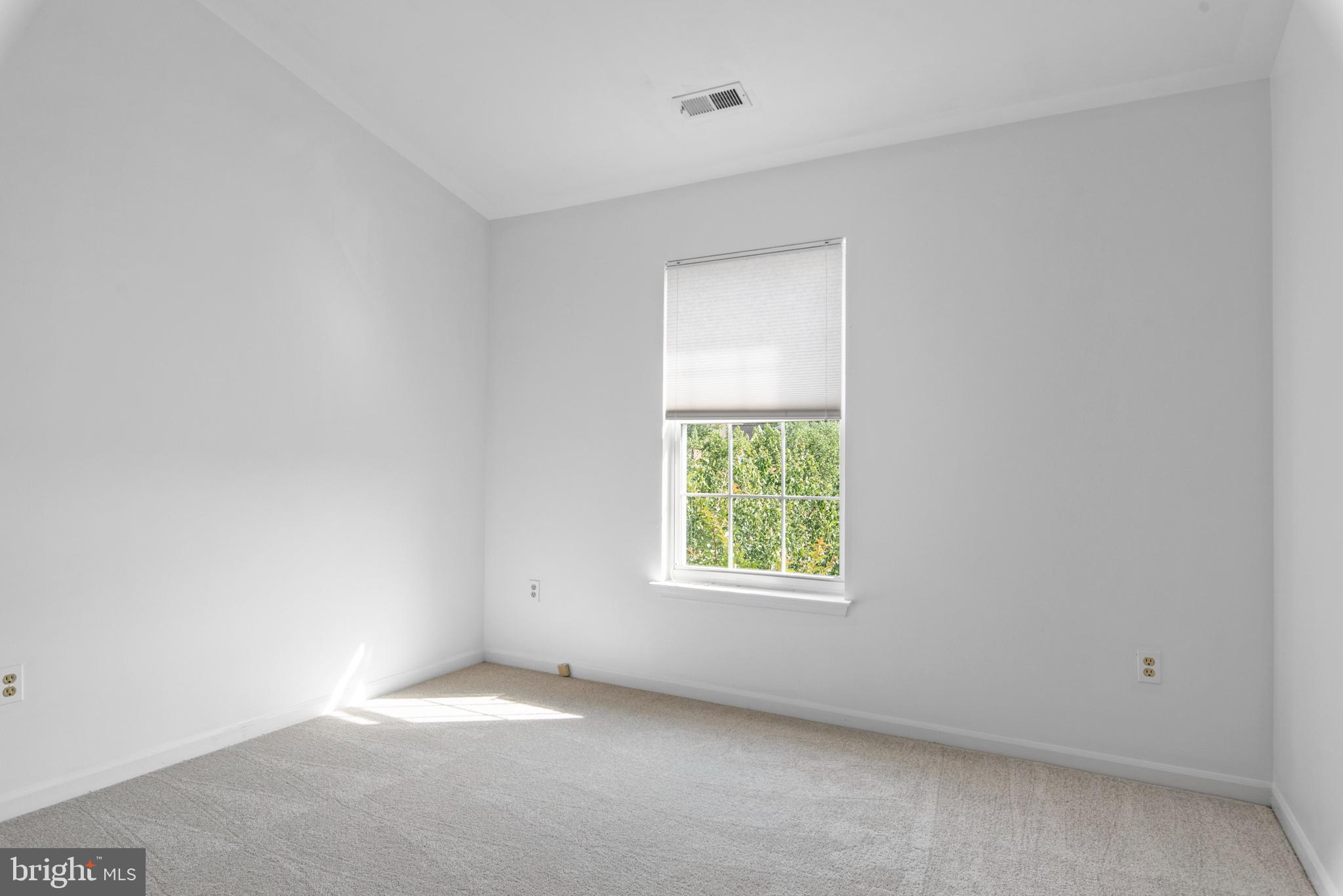 SOUTH RIVER COLONY - Residential