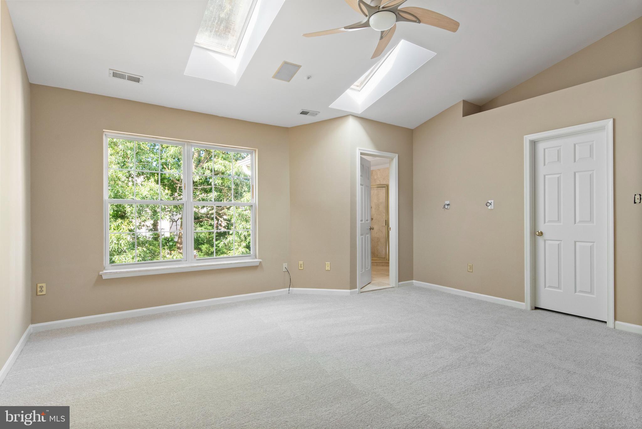 SOUTH RIVER COLONY - Residential