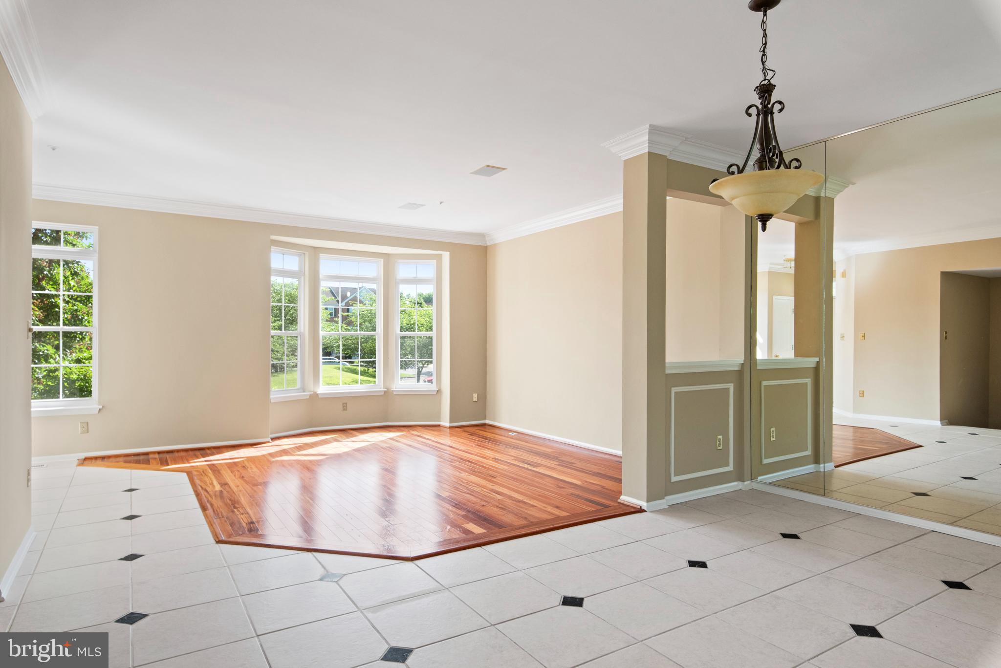 SOUTH RIVER COLONY - Residential