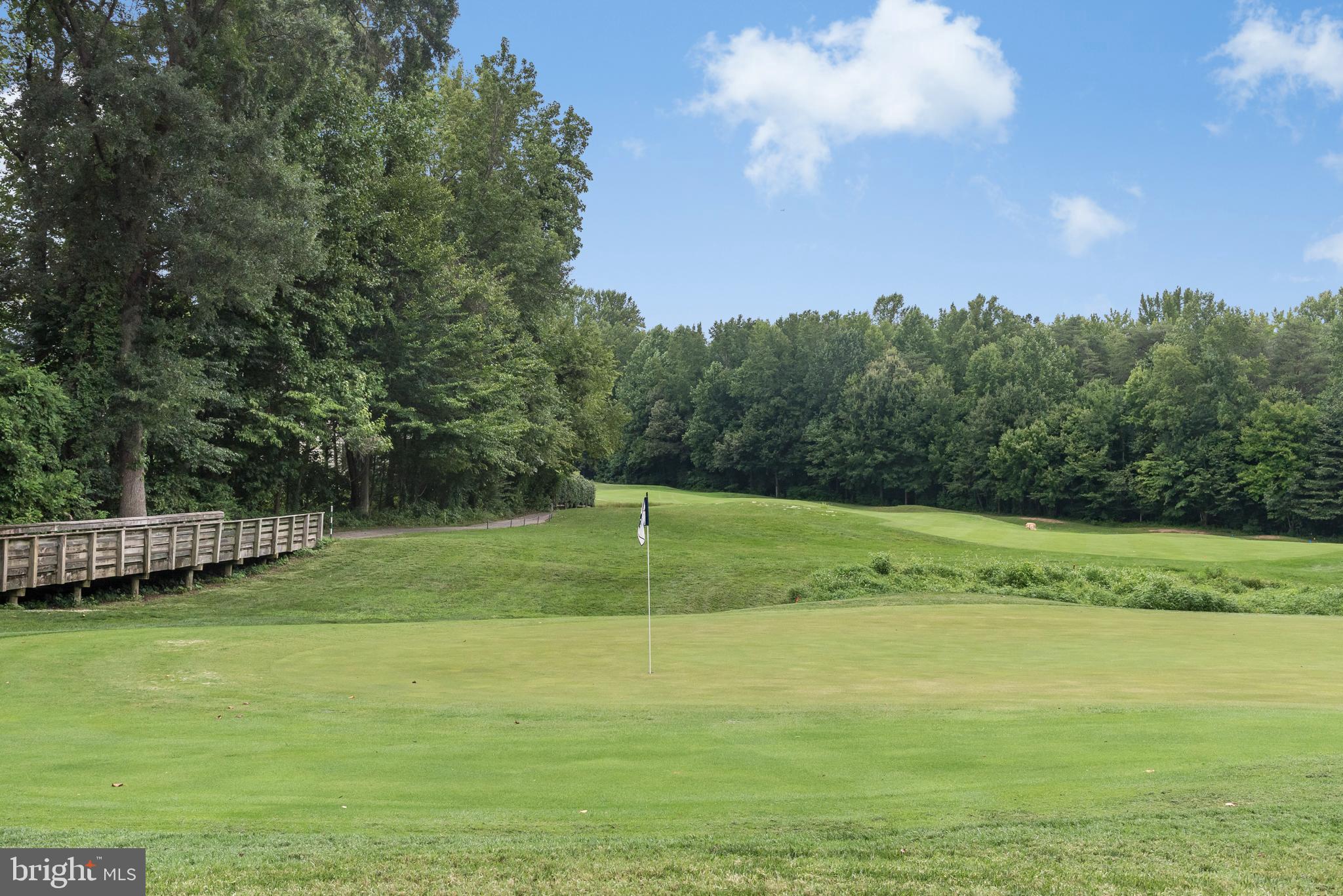 SOUTH RIVER COLONY - Residential