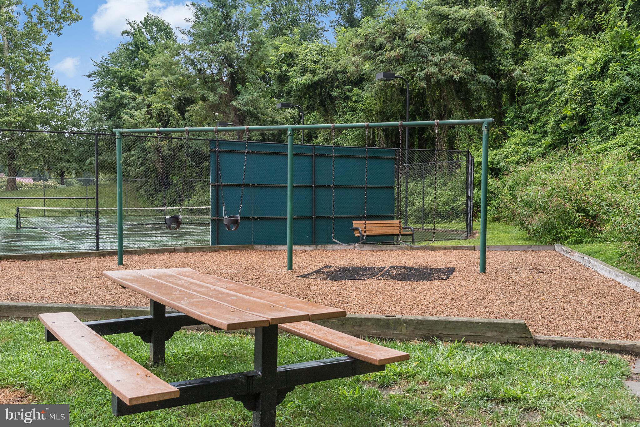 SOUTH RIVER COLONY - Residential