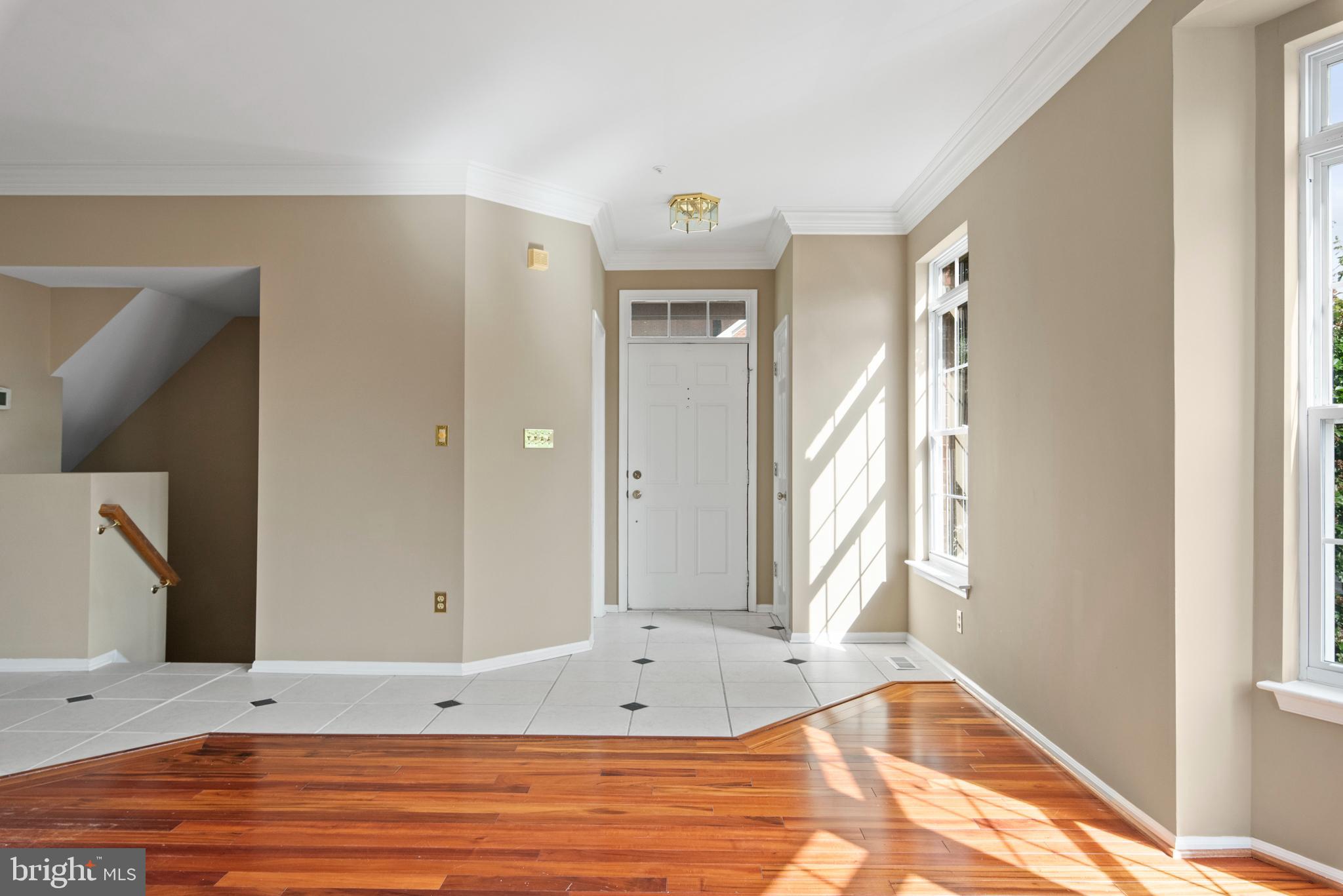 SOUTH RIVER COLONY - Residential