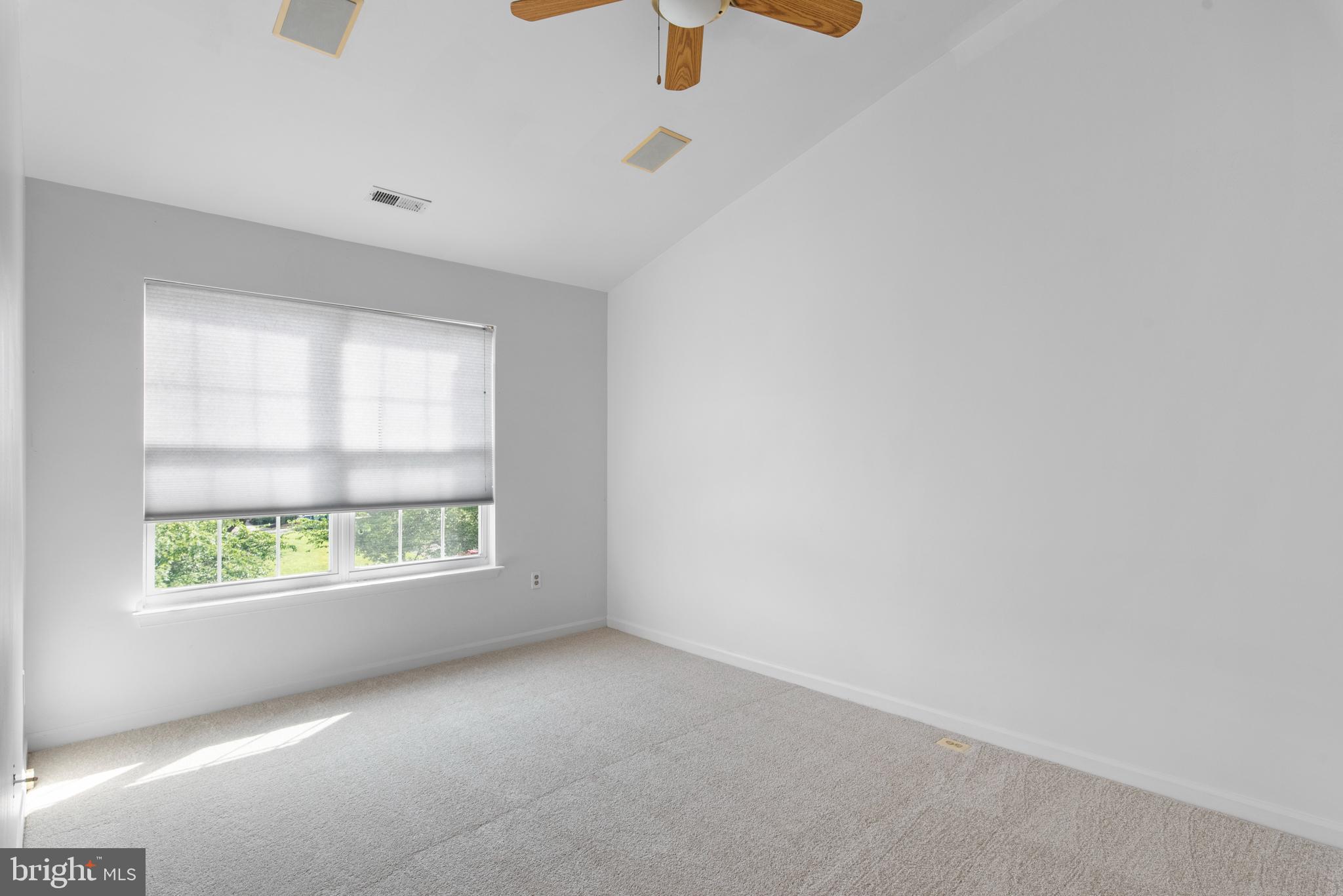 SOUTH RIVER COLONY - Residential