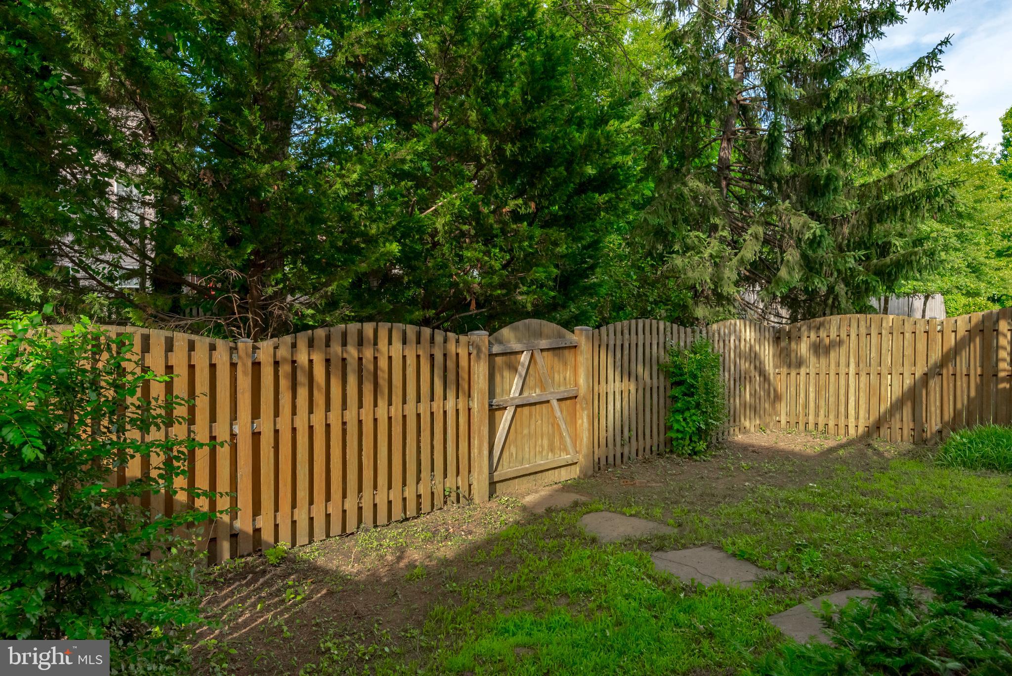 SOUTH RIVER COLONY - Residential