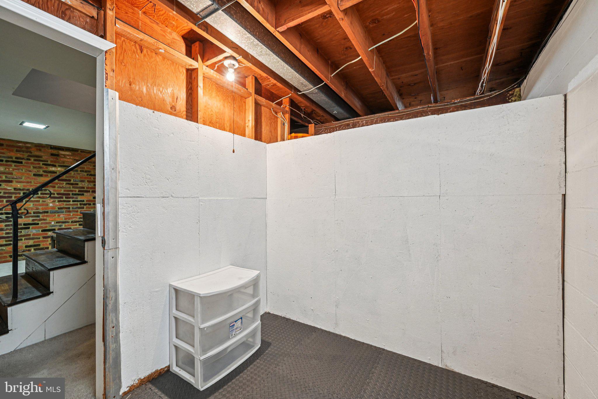 RIVIERA BEACH - Residential