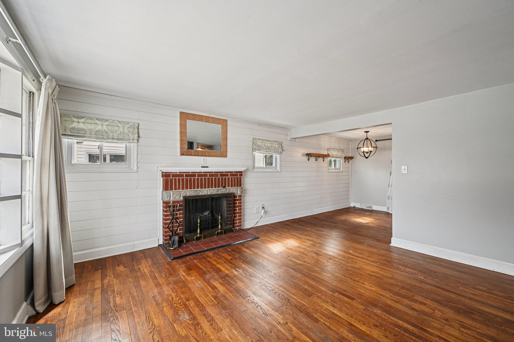 RIVIERA BEACH - Residential