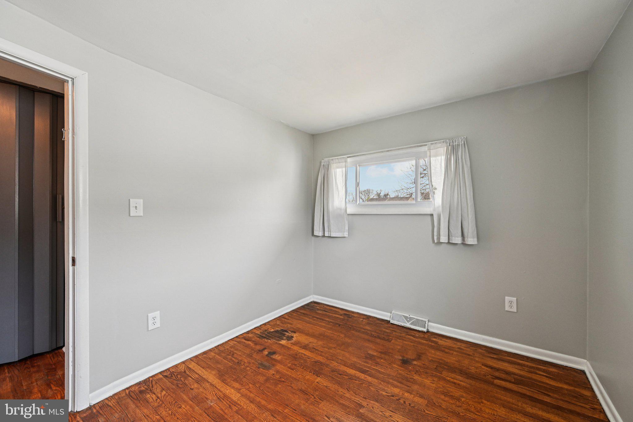 RIVIERA BEACH - Residential