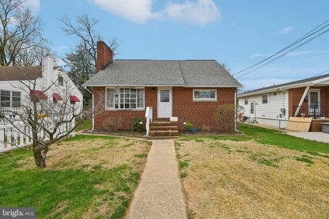 Homes For Sale - 8504 Jenkins Road<br/> PASADENA, MD 21122