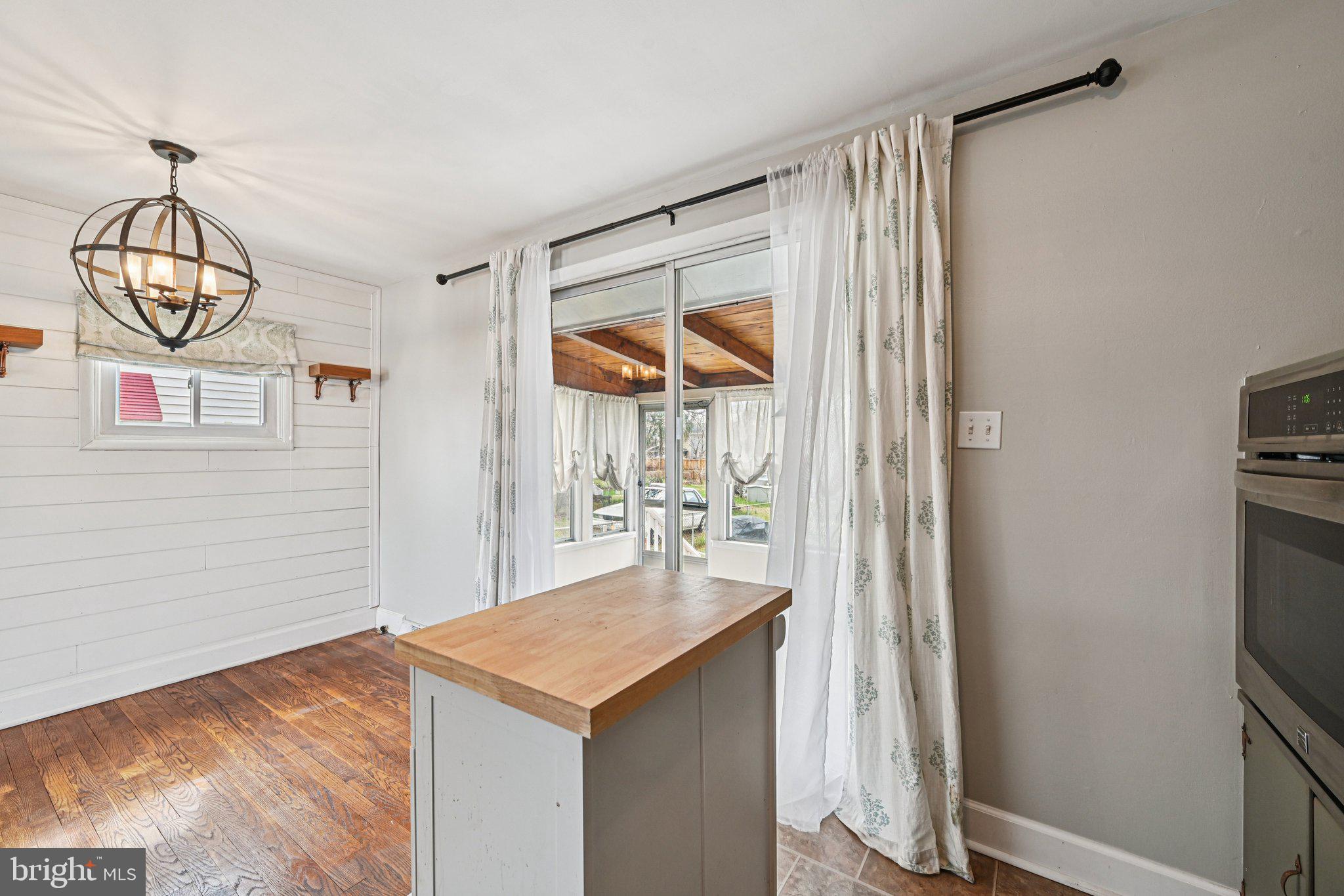 RIVIERA BEACH - Residential