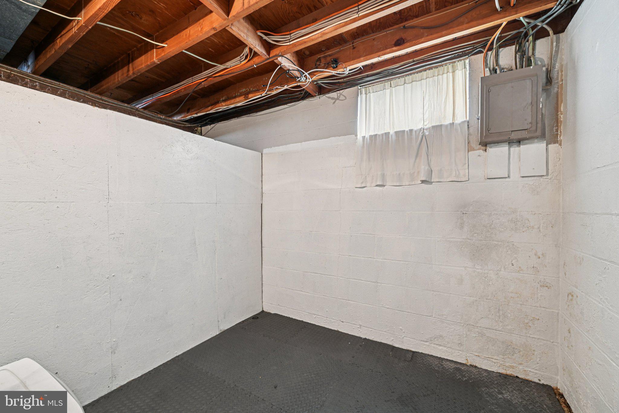 RIVIERA BEACH - Residential