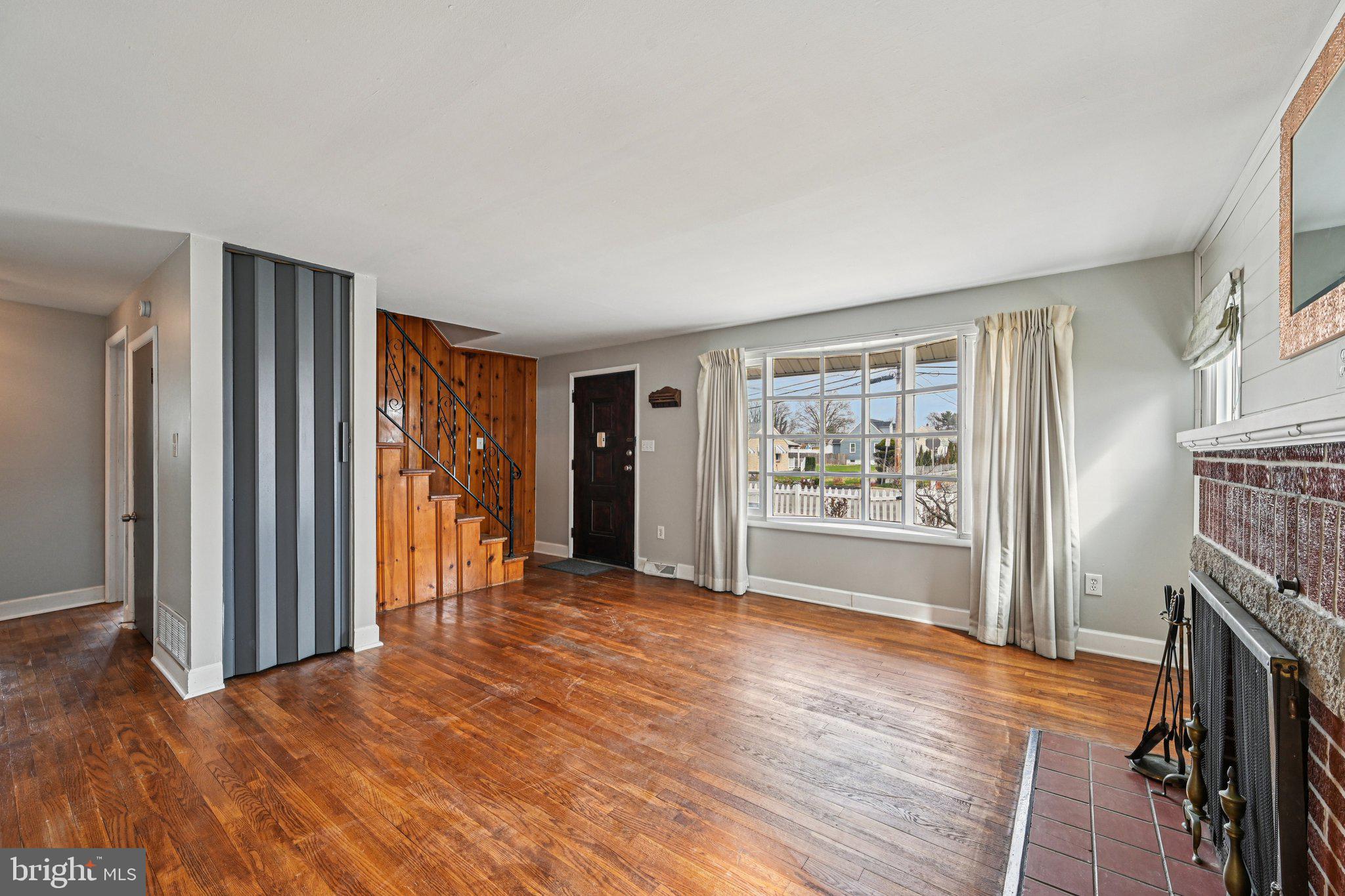 RIVIERA BEACH - Residential