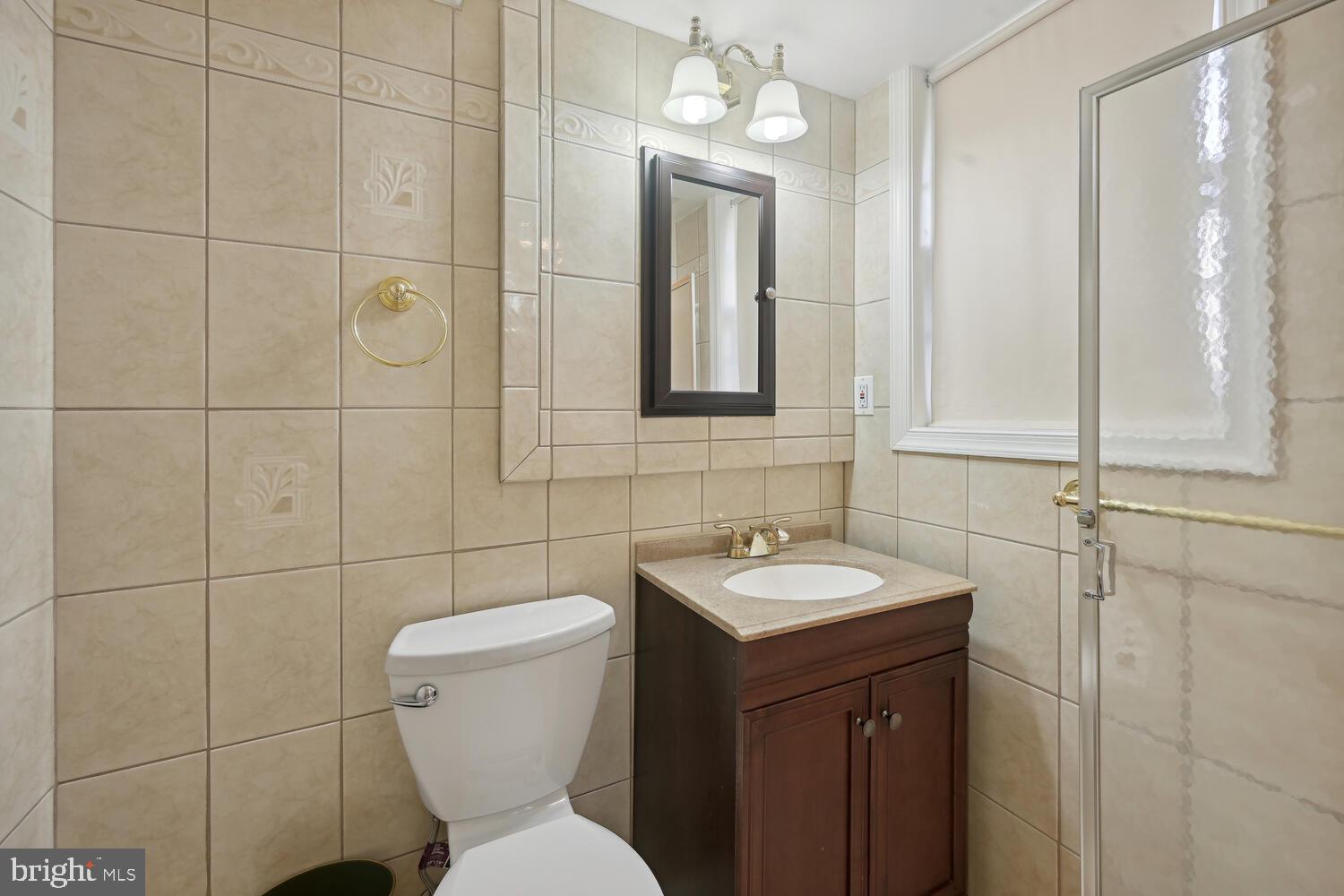 REGENCY ESTATES - Residential Lease