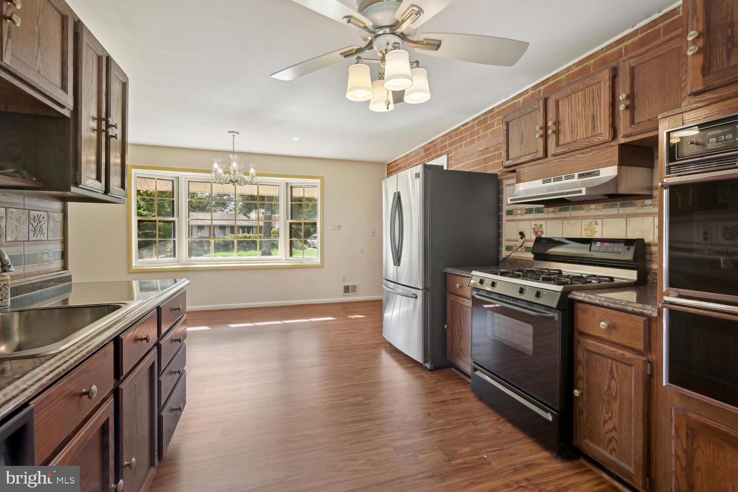 REGENCY ESTATES - Residential Lease