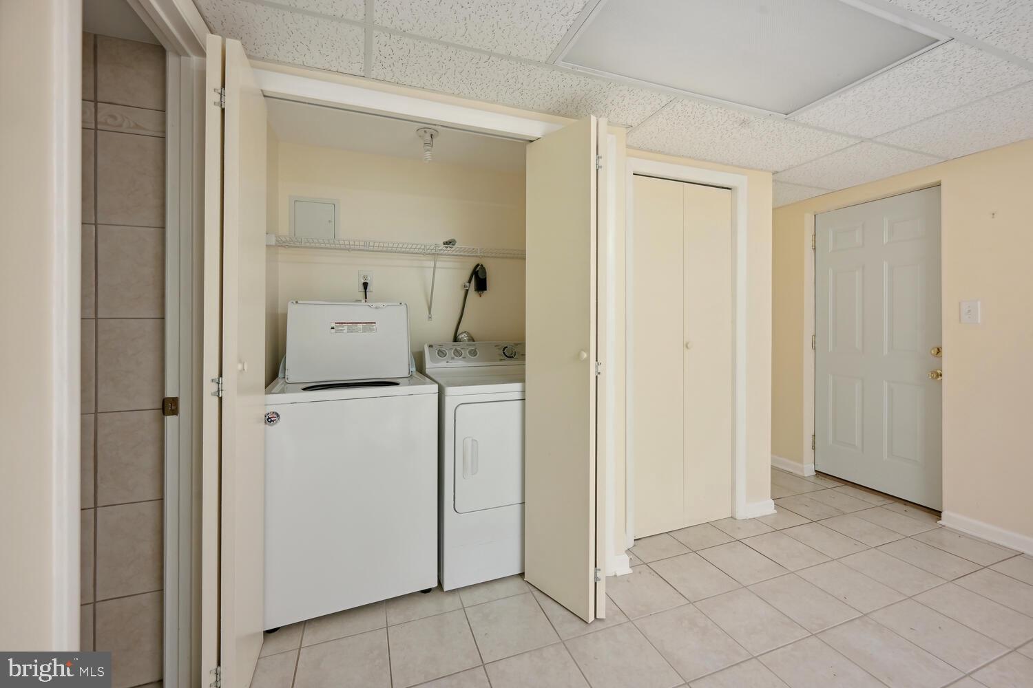 REGENCY ESTATES - Residential Lease