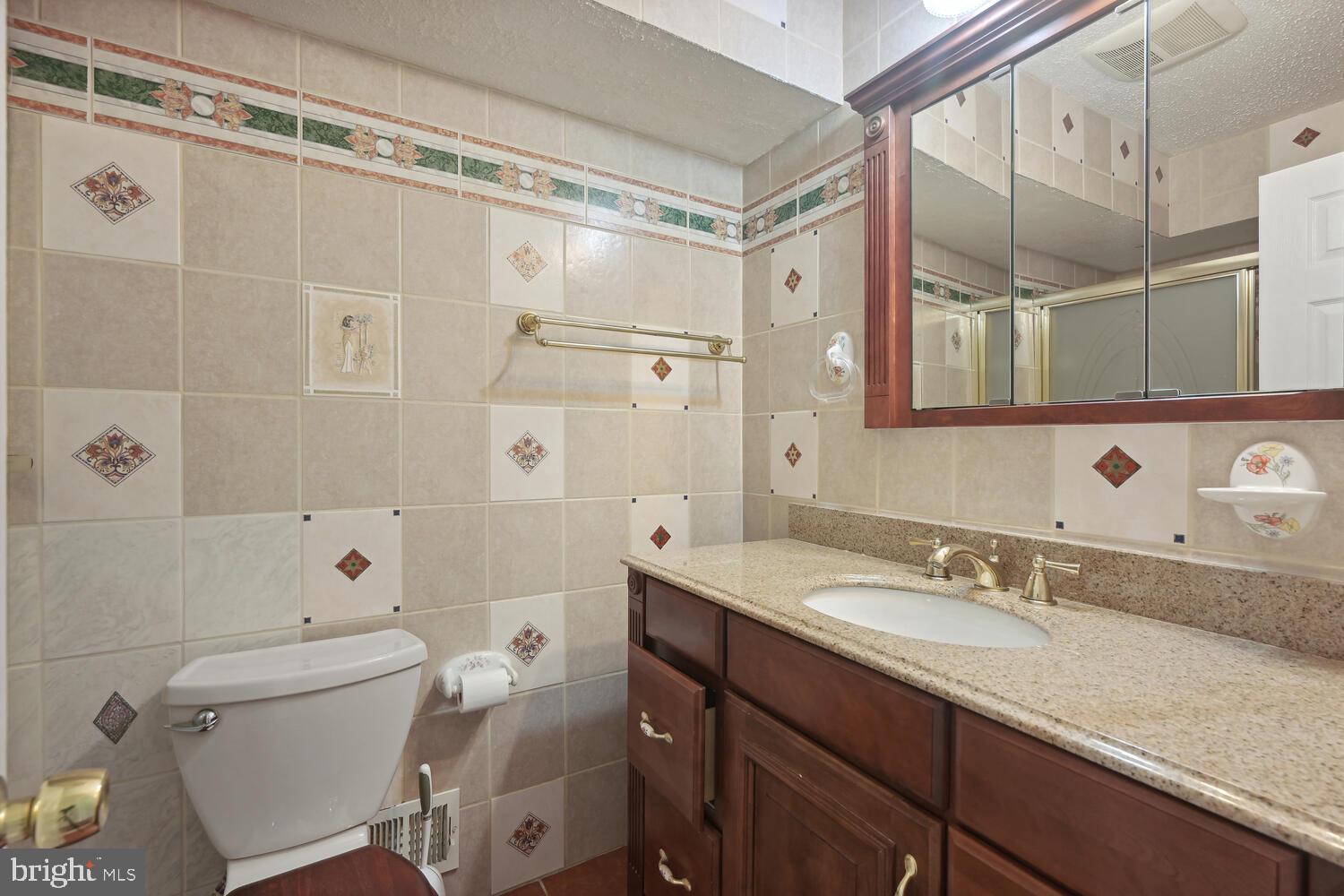 REGENCY ESTATES - Residential Lease