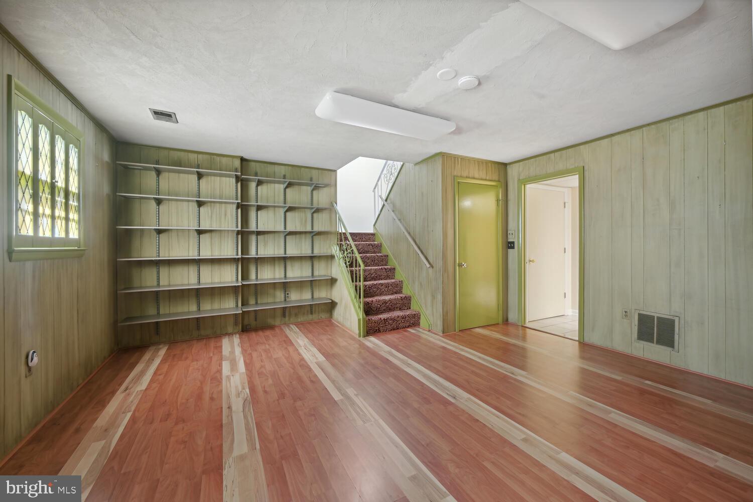 REGENCY ESTATES - Residential Lease