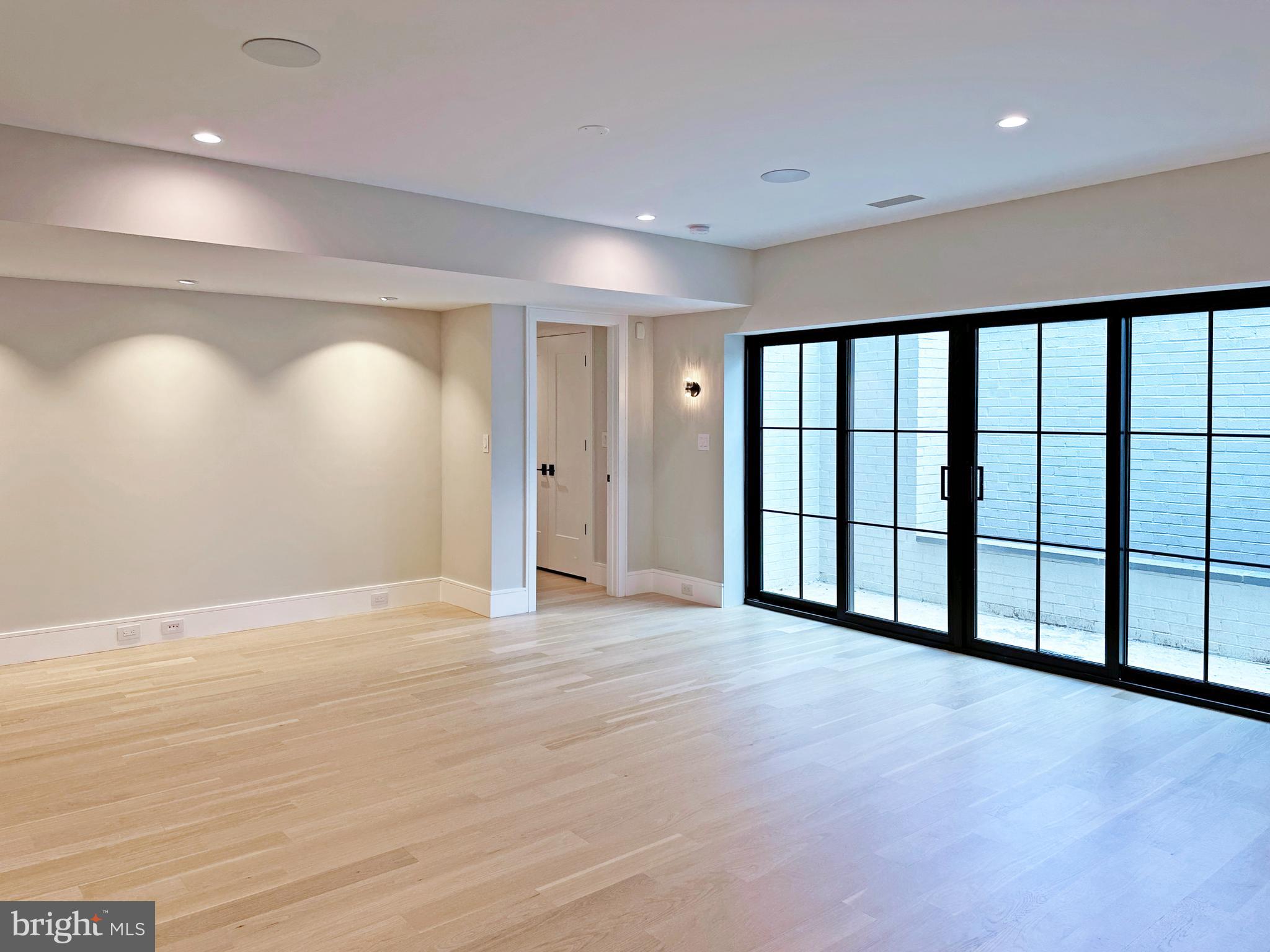 LANGLEY FOREST - Residential