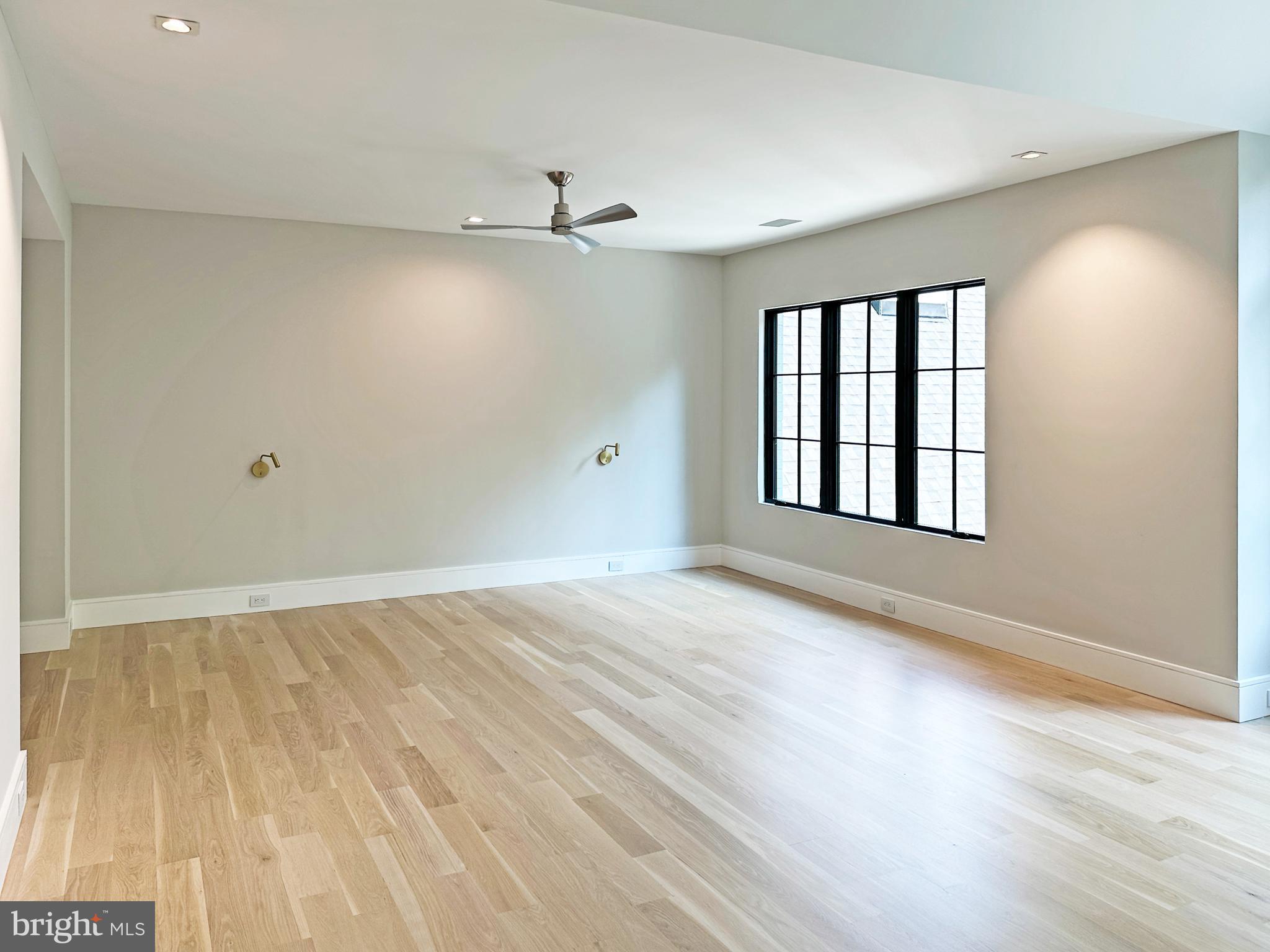 LANGLEY FOREST - Residential